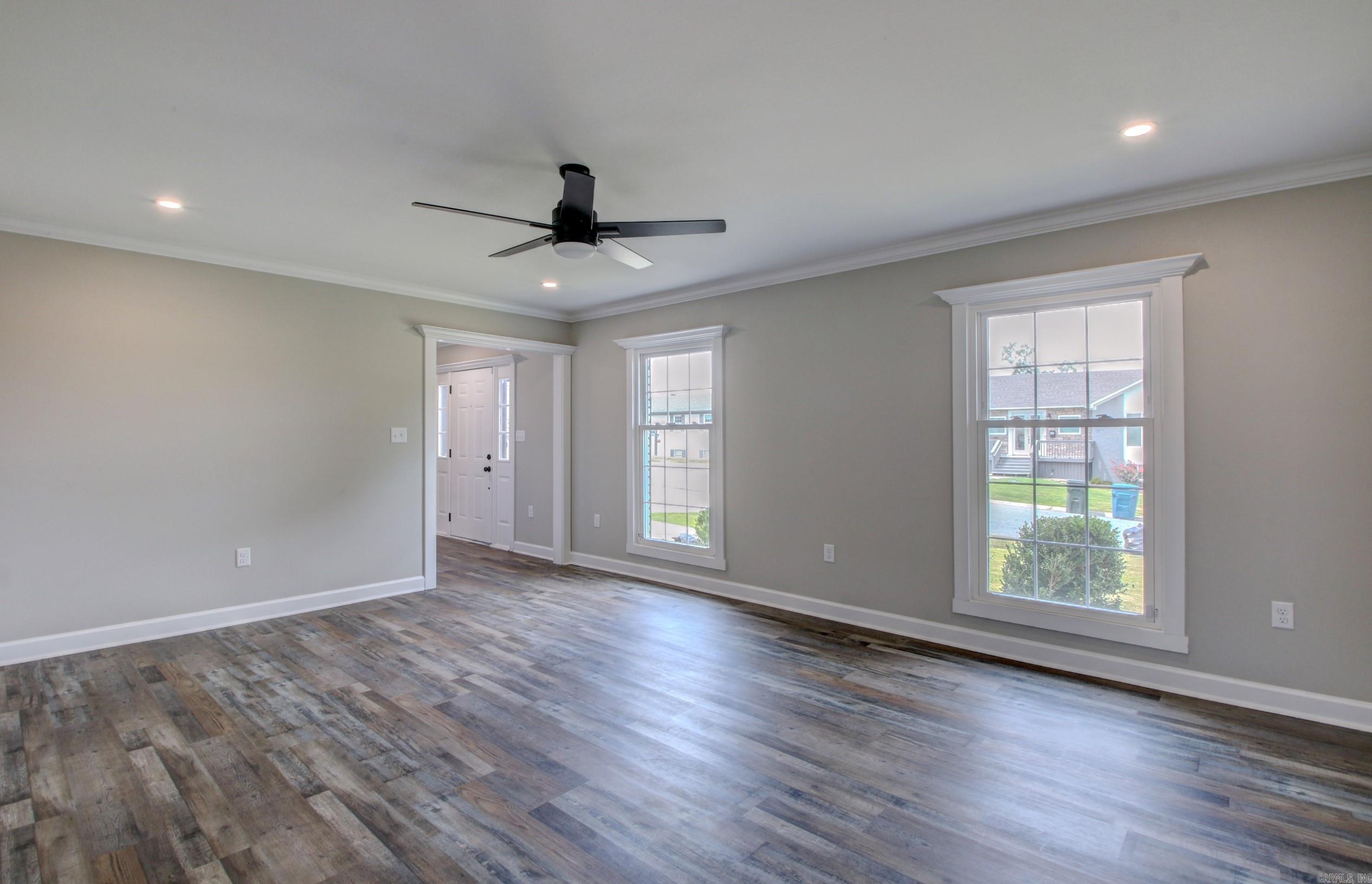 STURBRIDGE - Residential