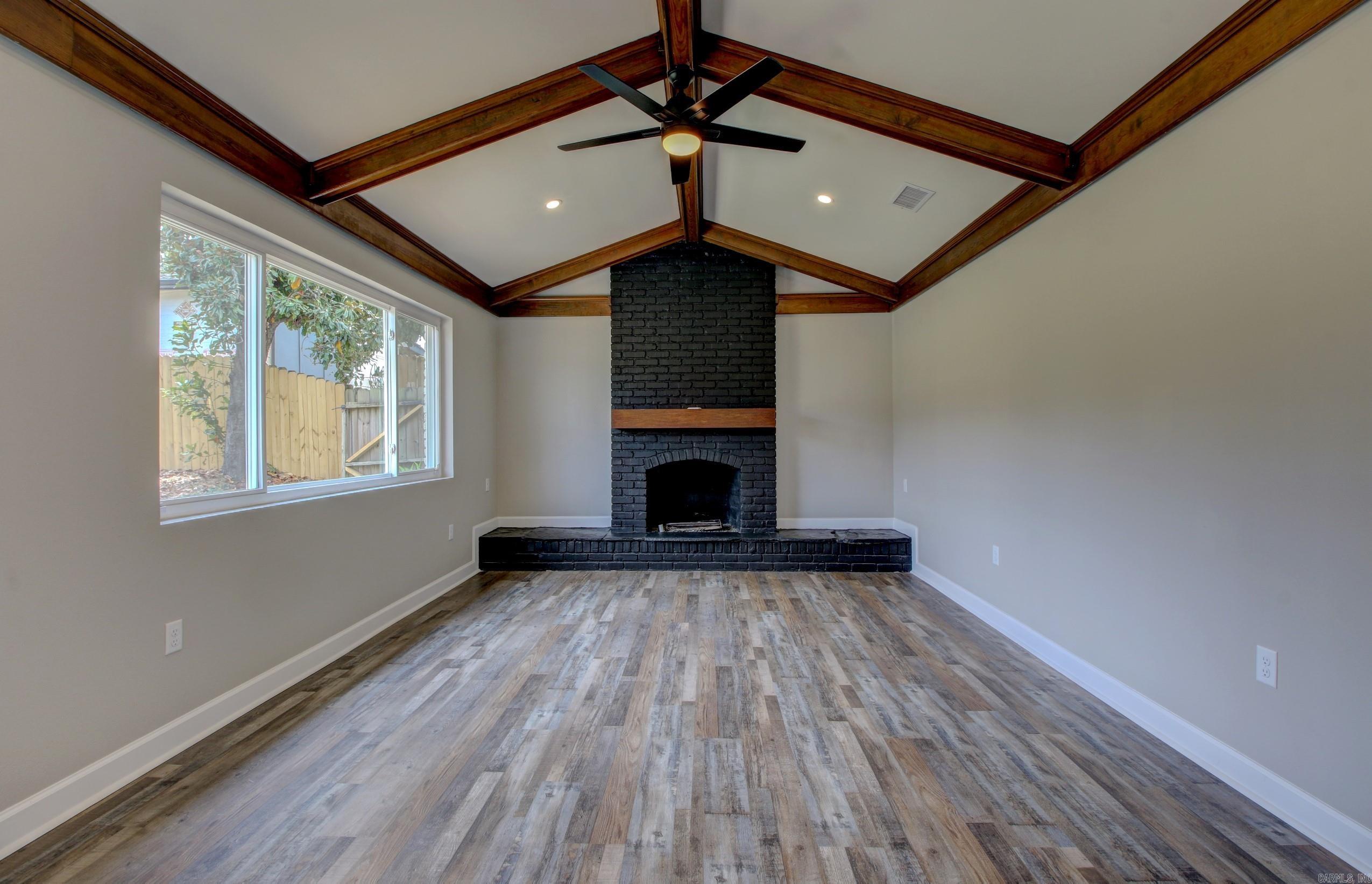 STURBRIDGE - Residential