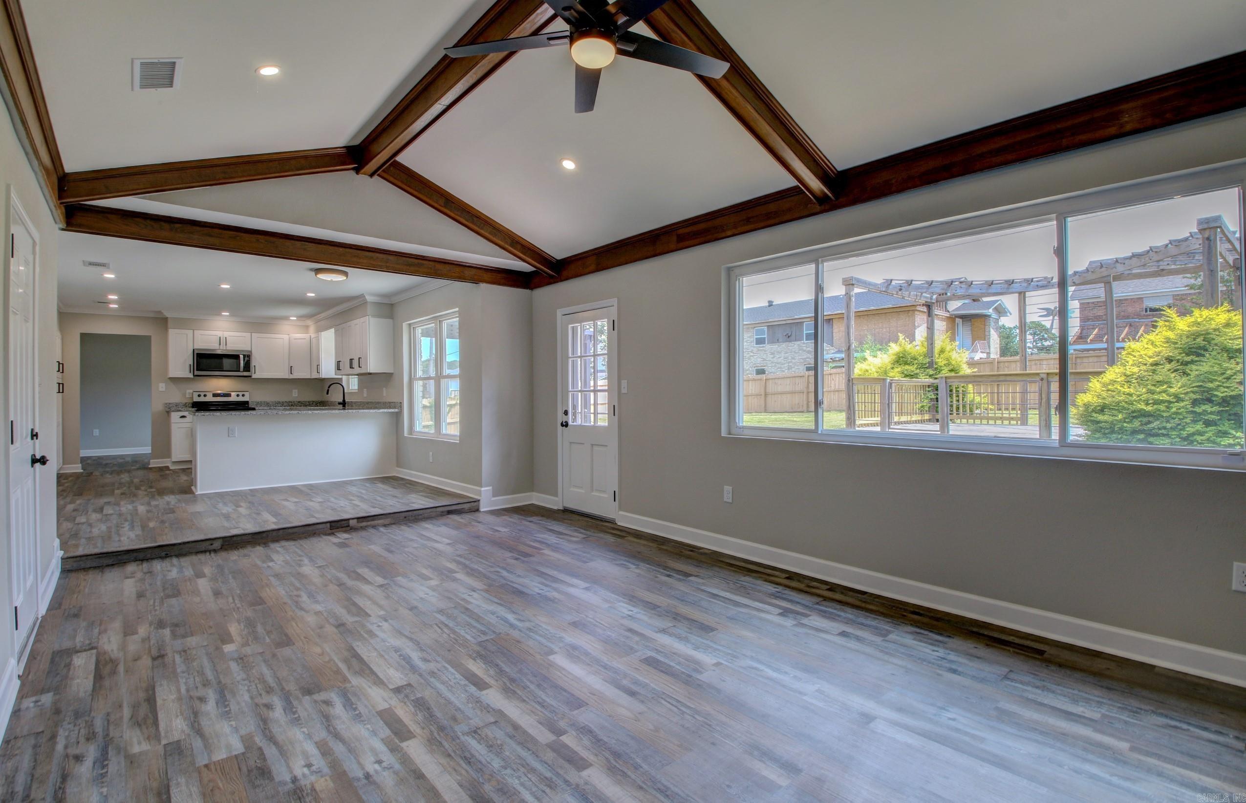 STURBRIDGE - Residential