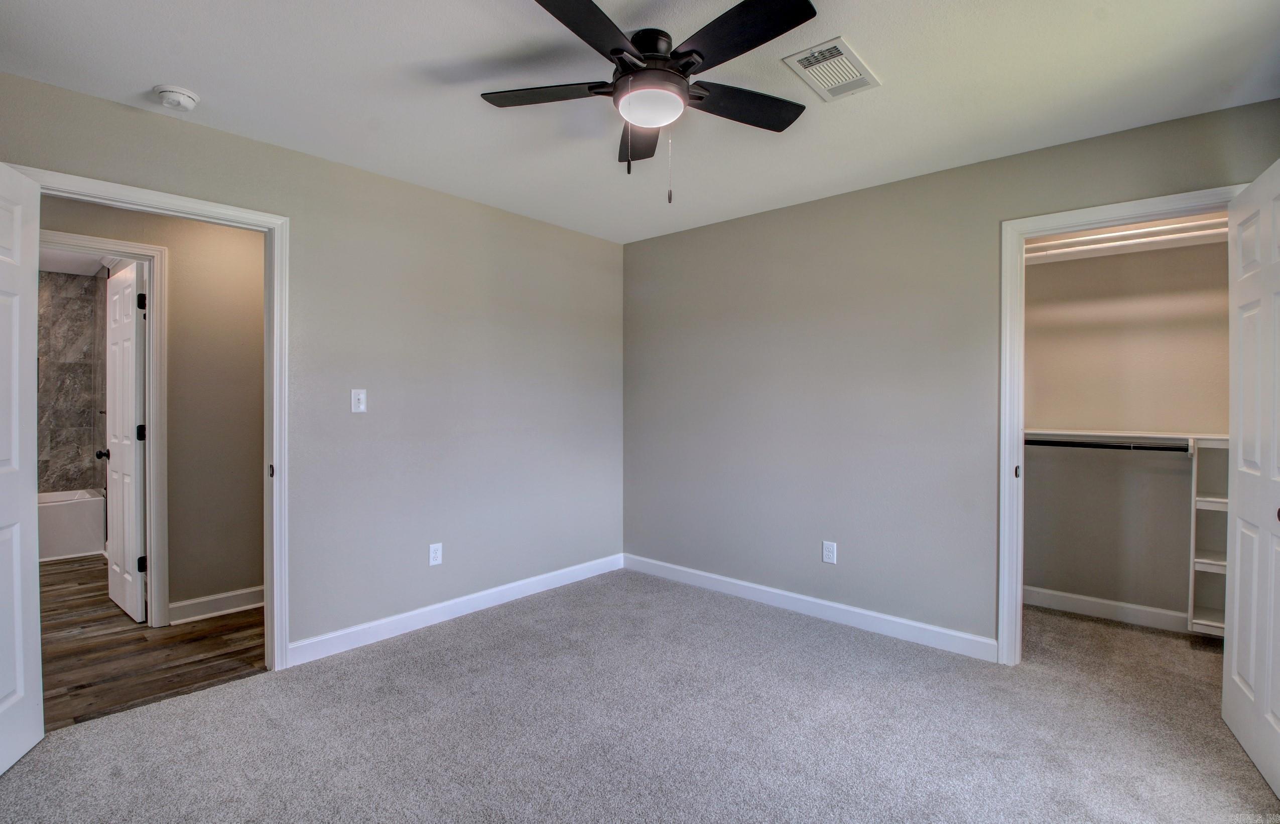 STURBRIDGE - Residential