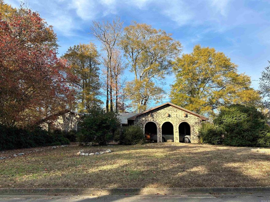 An investors dream on a beautiful lot!  Home is priced to sell!  4 bedrooms, 2 baths, formal rooms and a large den are just some of the amenities.  Home is being sold "as is."