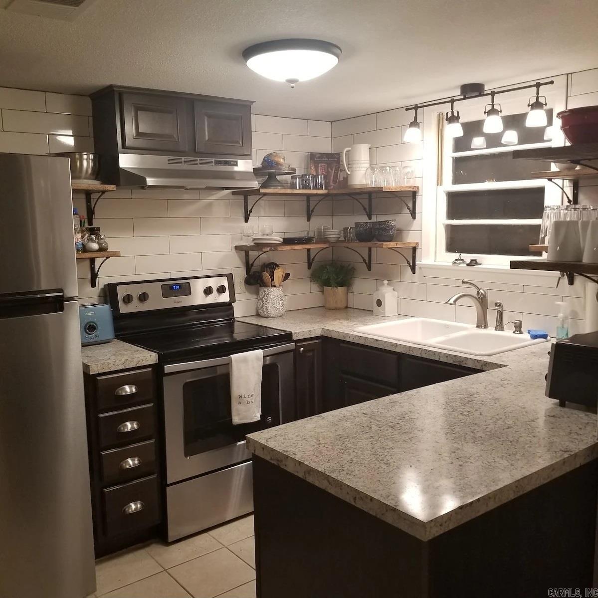 Castellon Courts - Residential