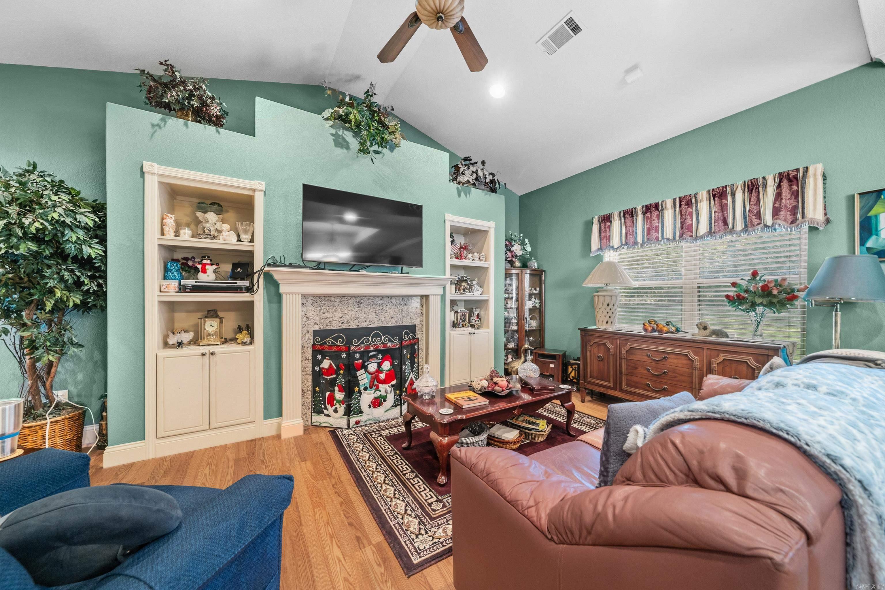 MAPLEWOOD ESTATES - Residential