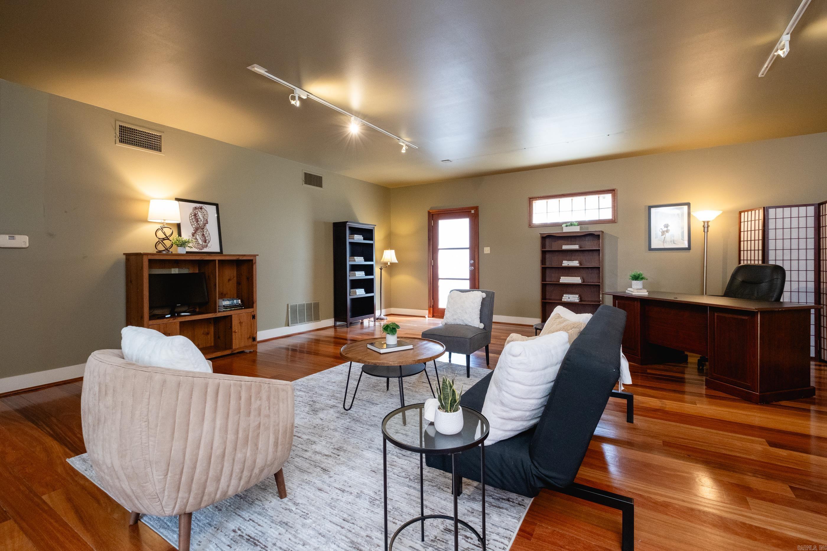 EDGERSTOUNE LANE ADDN - Residential