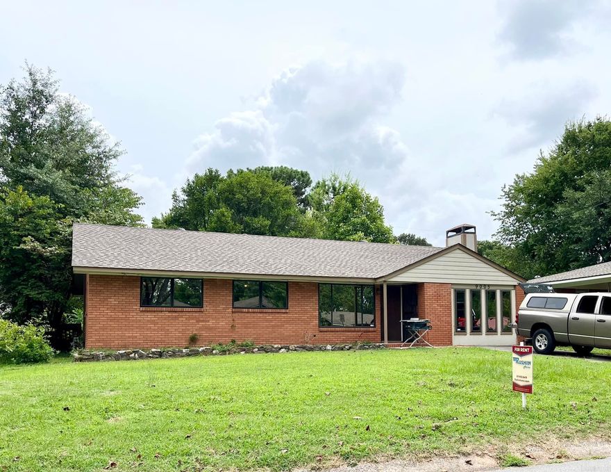 wonderful family home in a well-established neighborhood. Security deposit is $1,295.00 and this home offers 3 beds with 1.5 baths, living room, sunken den with fireplace, kitchen/dining combo, and a large backyard.