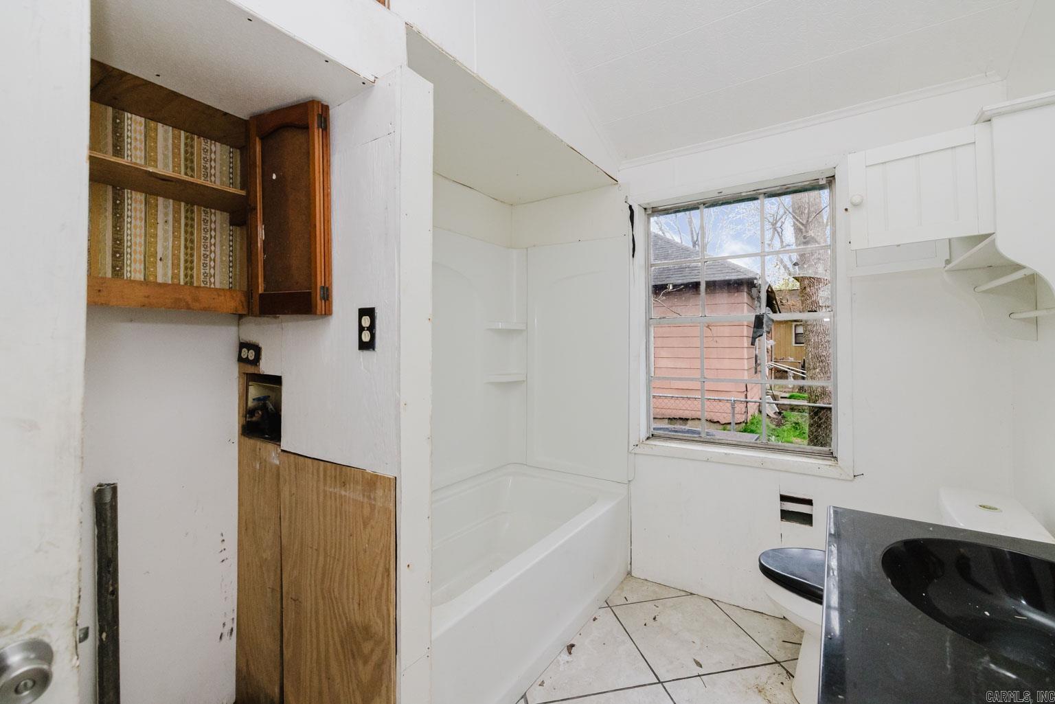 MOORES GLENDALE - Residential