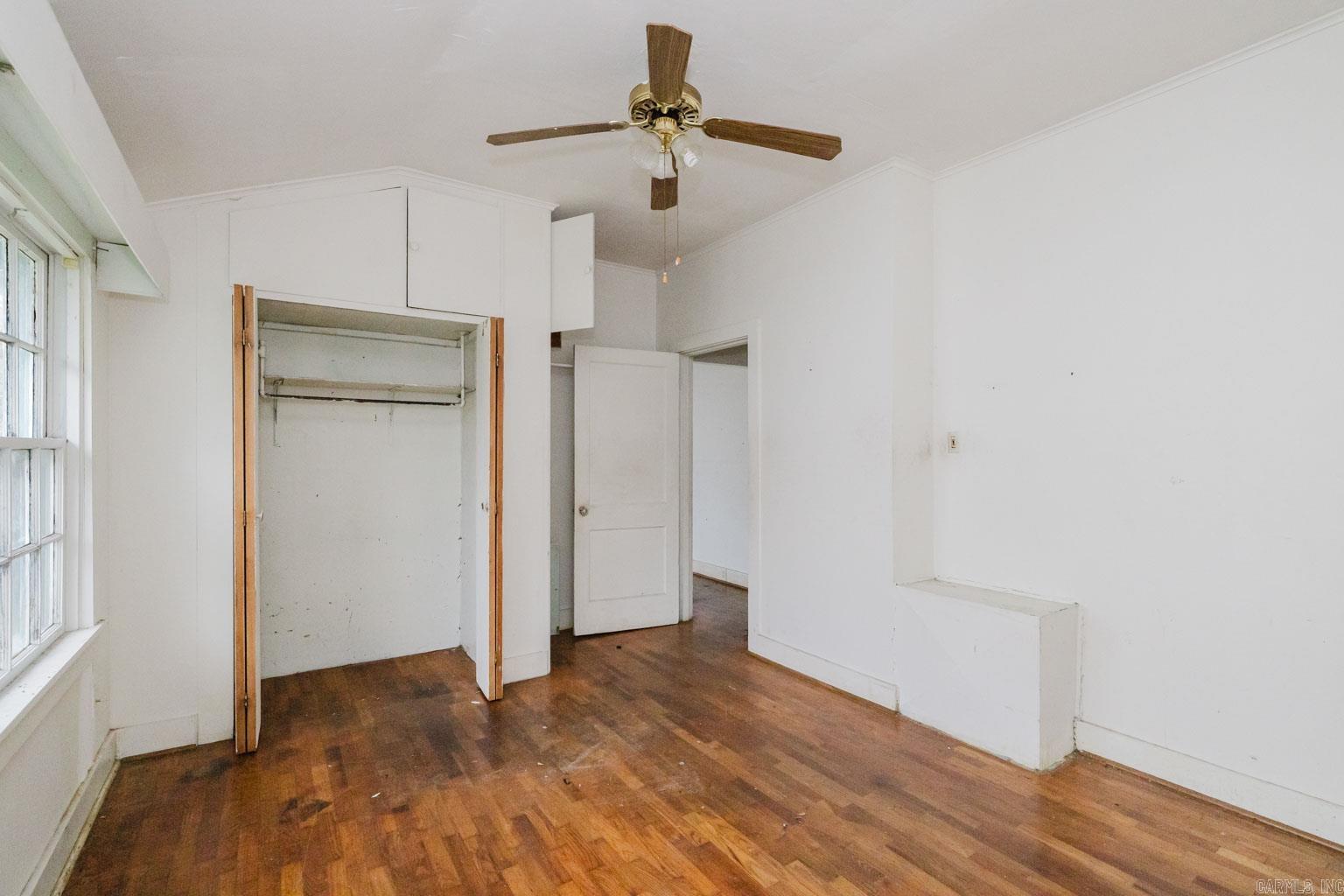 MOORES GLENDALE - Residential