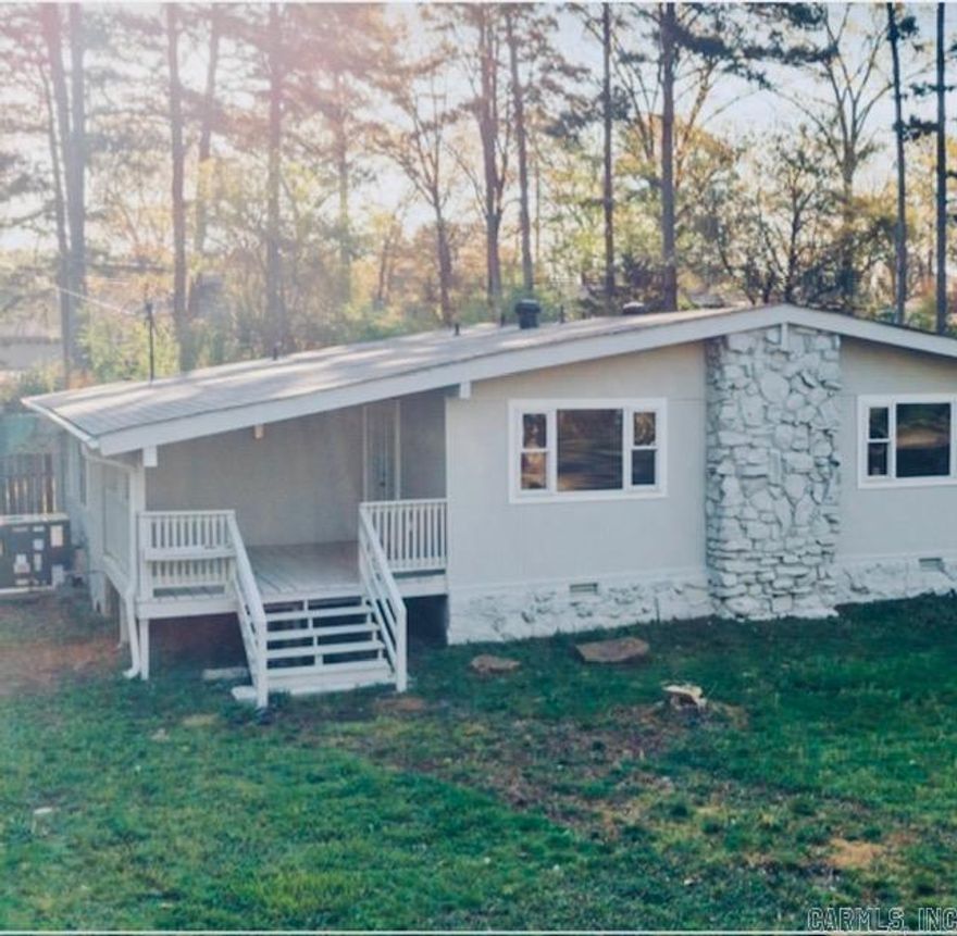 Completely renovated 3 Bedroom,2 bathroom 1512 sq ft.New HVAC, roof,electrical water heater,and ducts work.Gorgeous luxury vinyl plank flooring throughout the open inviting spaces.New kitchen cabinets,appliances,a custom Island,Quartz countertops.A big backyard for outside fun.Only 5 minutes to Damside Marina close to everything Heber Springs has to offer.Call today for a showing.