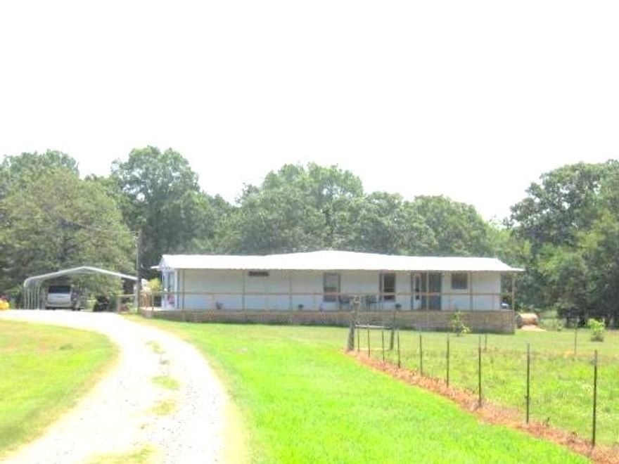 Quiet country living with room for your horses.