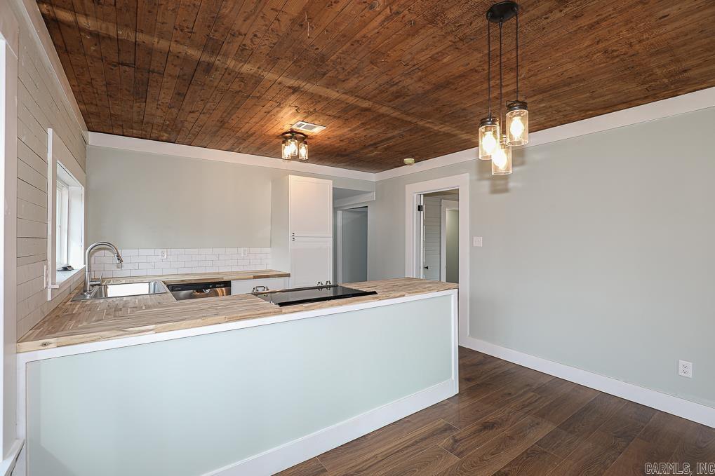 ORIGINAL TOWN-BRYANT - Residential