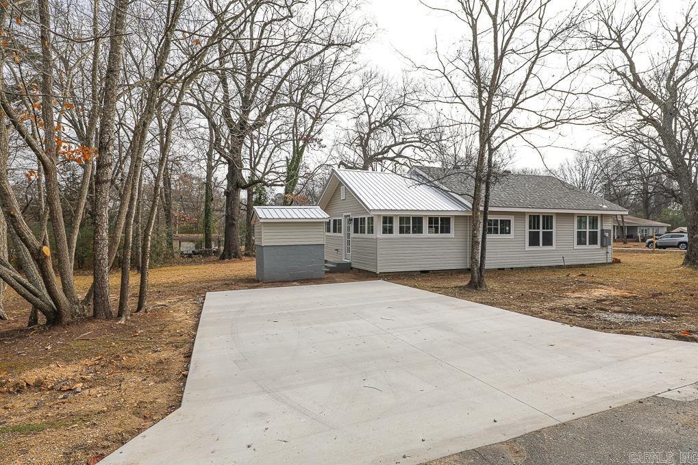 ORIGINAL TOWN-BRYANT - Residential