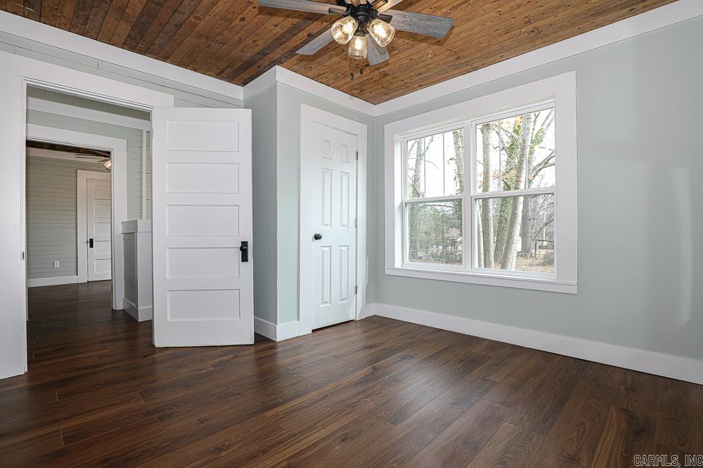 ORIGINAL TOWN-BRYANT - Residential