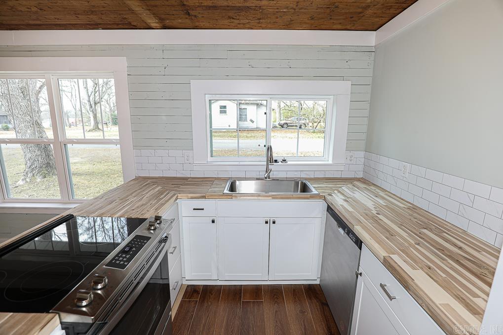 ORIGINAL TOWN-BRYANT - Residential