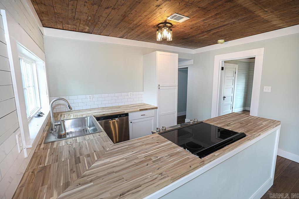 ORIGINAL TOWN-BRYANT - Residential