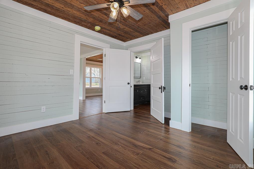 ORIGINAL TOWN-BRYANT - Residential