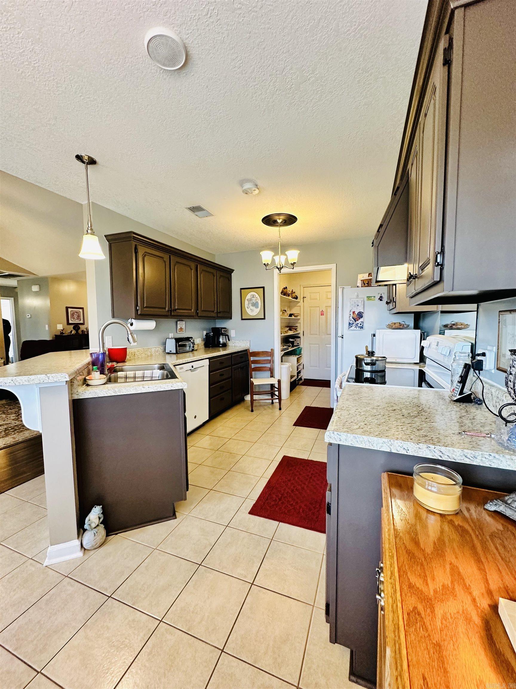 BARRETT'S - Residential