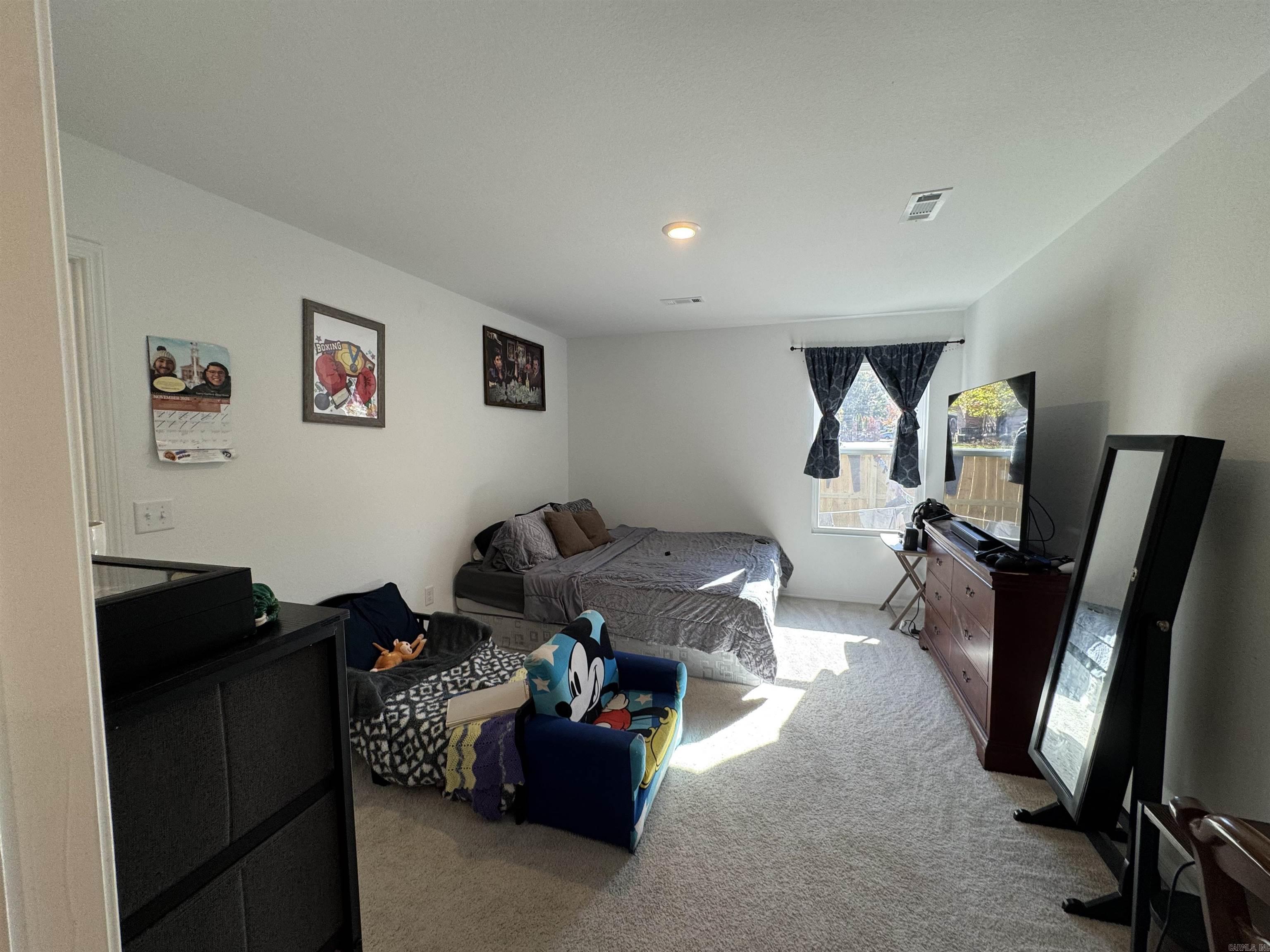 WHITE OAK CROSSING - Residential Lease