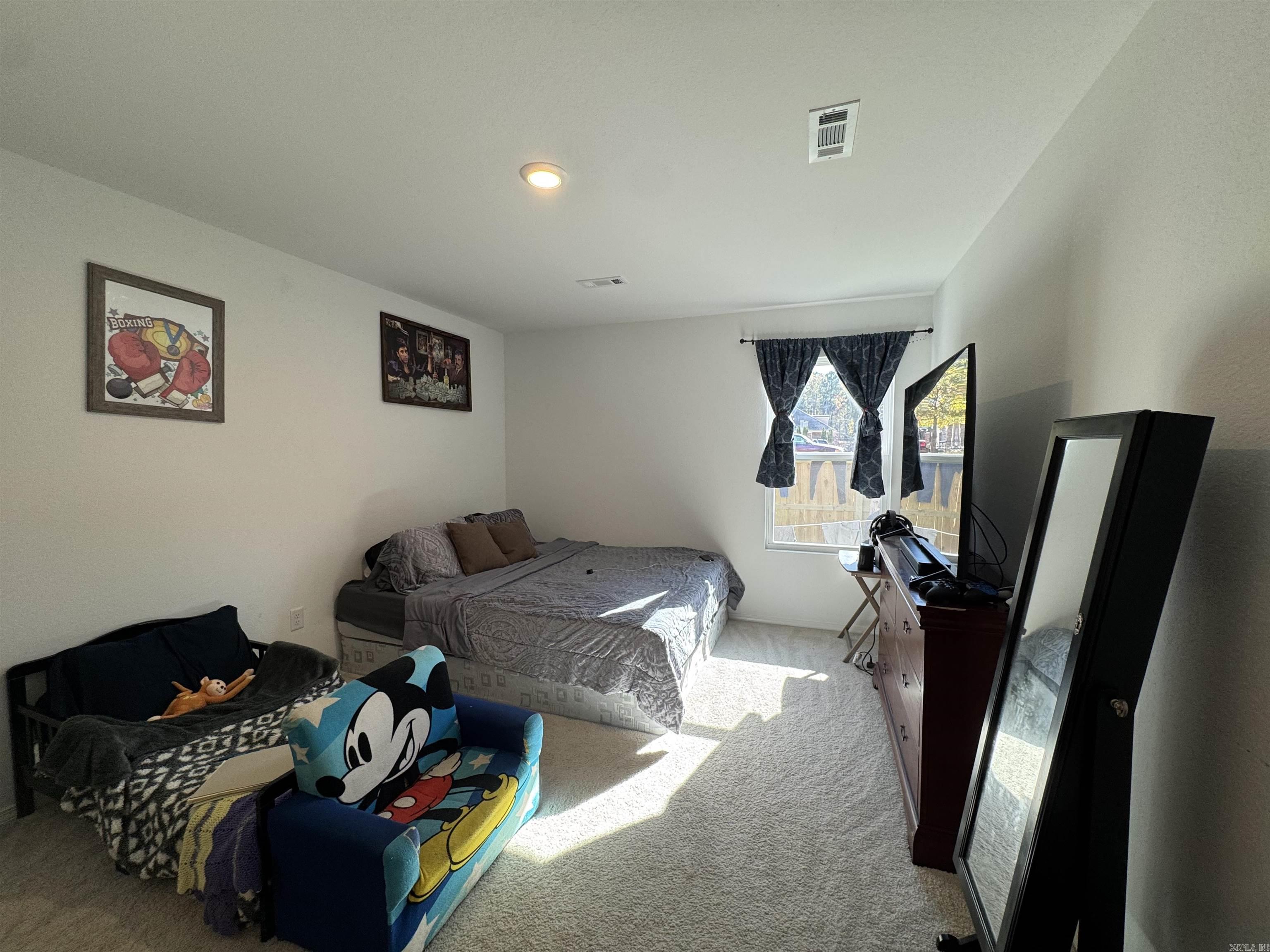 WHITE OAK CROSSING - Residential Lease