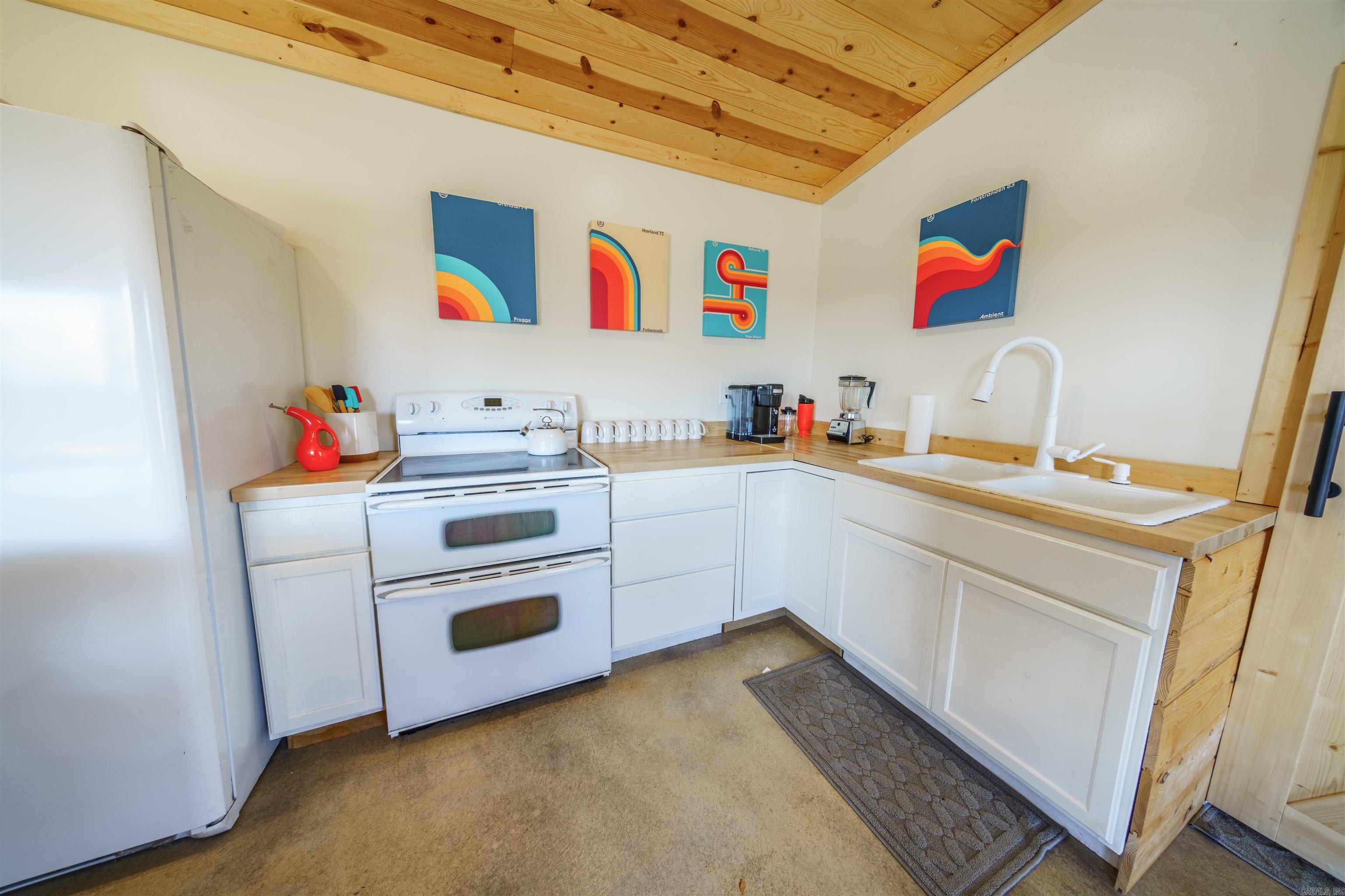 CITY OF EVENING SHADE - Residential