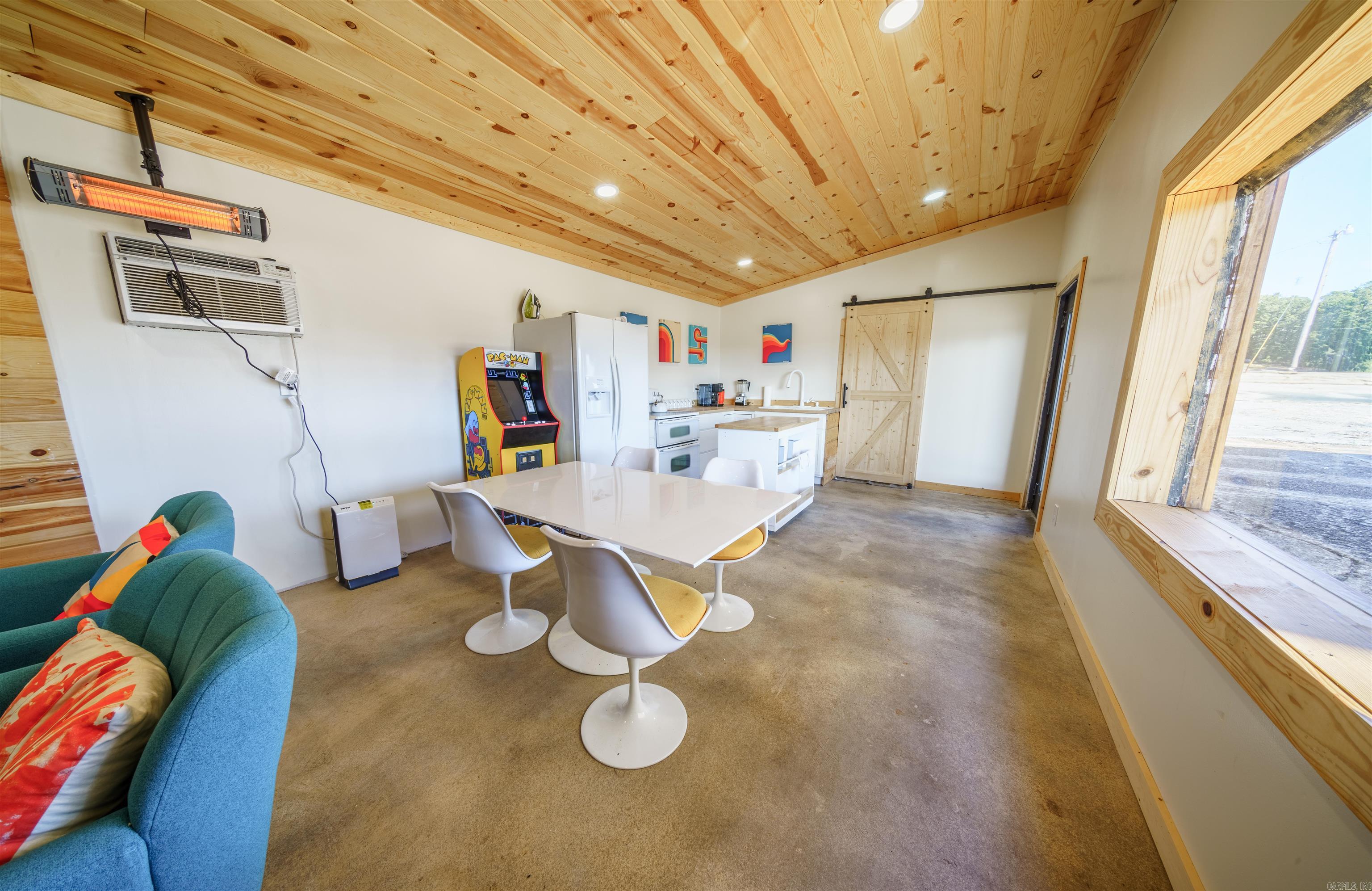 CITY OF EVENING SHADE - Residential