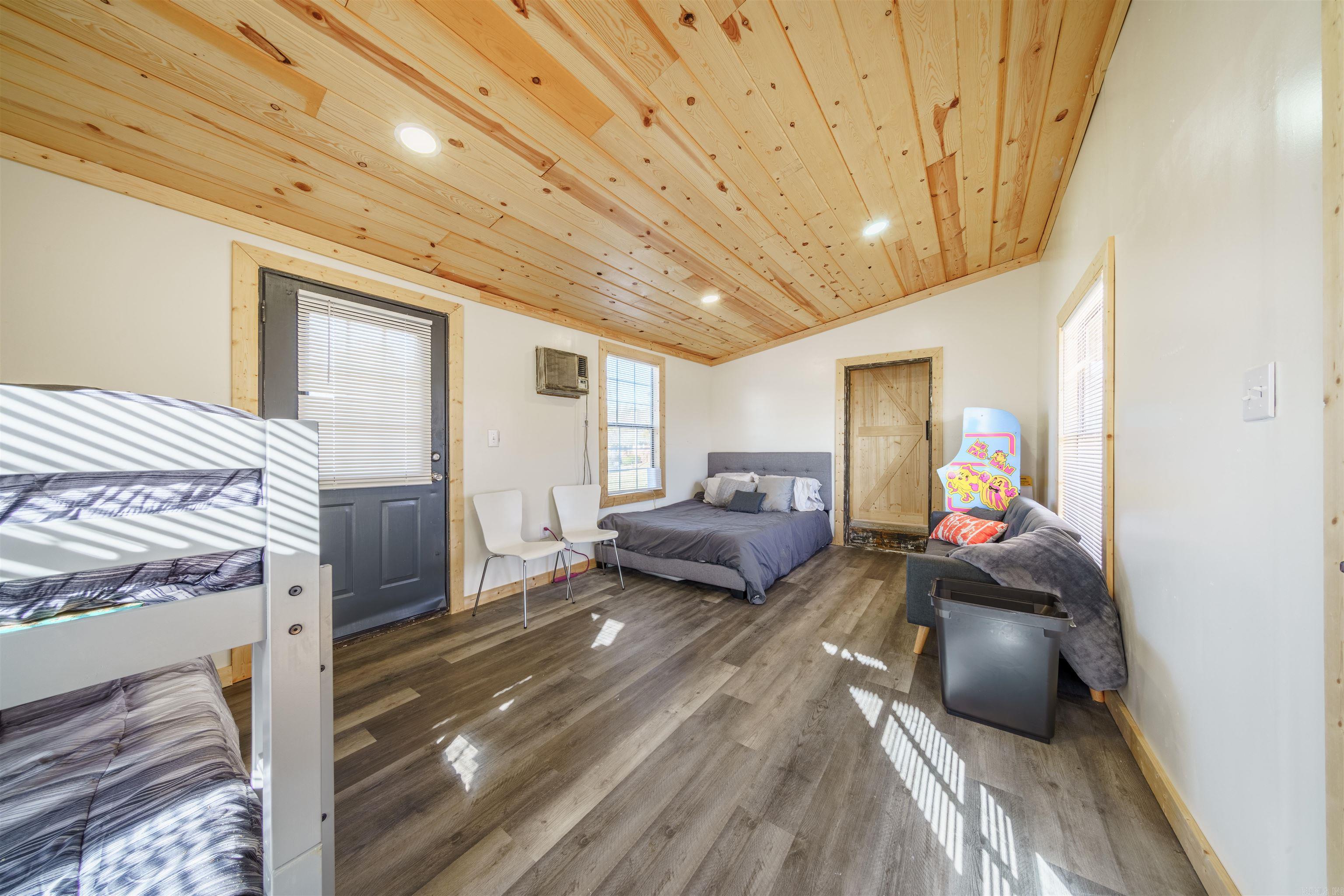 CITY OF EVENING SHADE - Residential