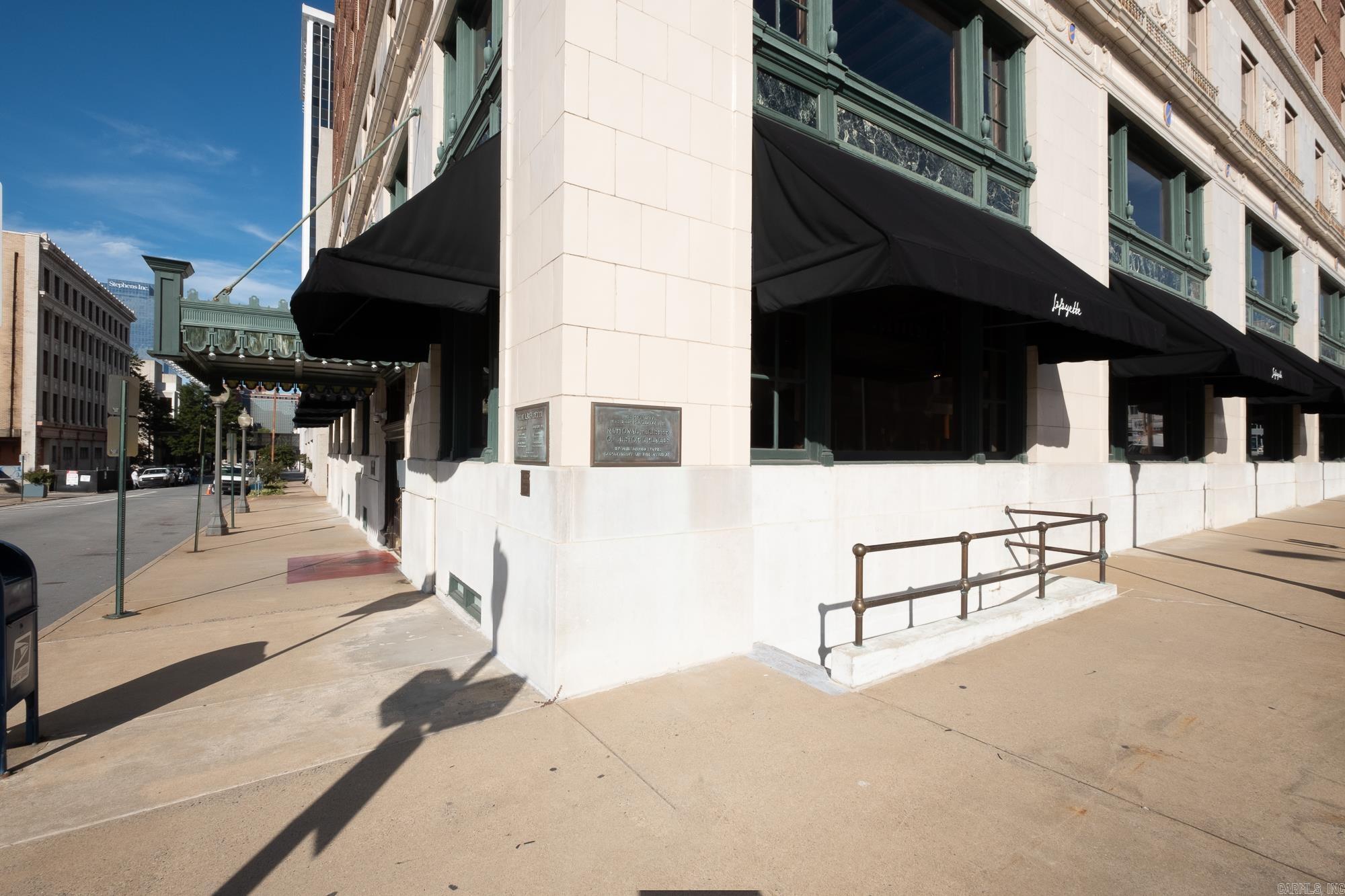 LAFAYETTE SQUARE HPR - Residential