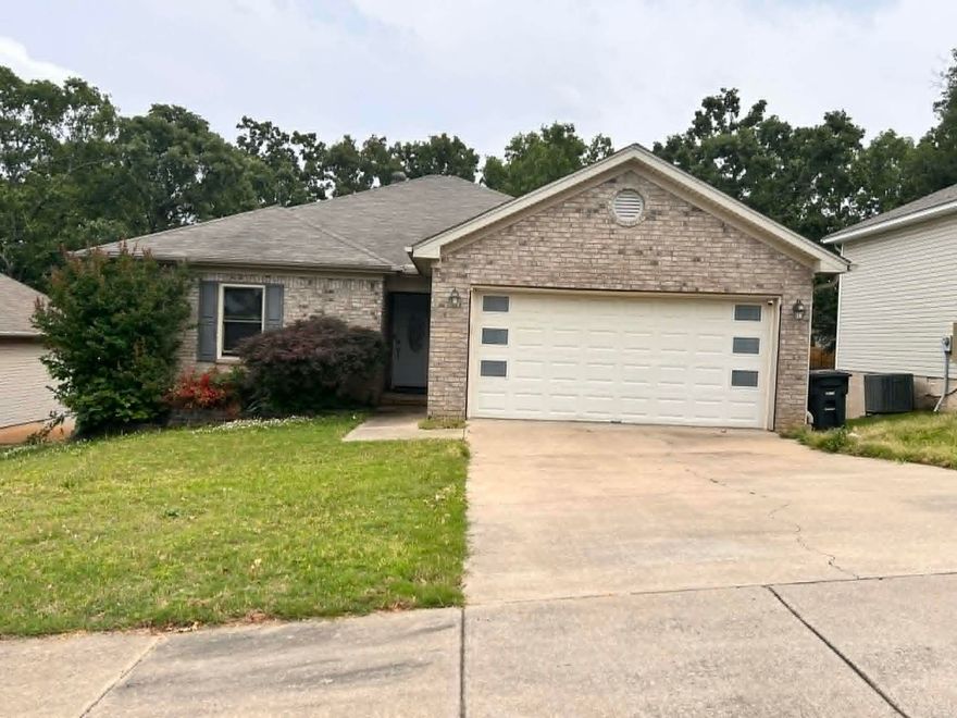 Welcome to this stunning 3 bed 2 bath home in the desirable Woodruff Creek neighborhood of Sherwood. This home features an open floor plan designed for modern living and entertaining. You'll love the attention to detail throughout, including beautiful trim work, canned lighting and stylish quartz countertops.
