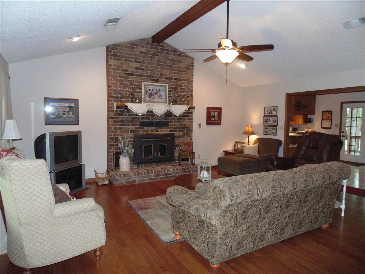 Country Oaks - Residential