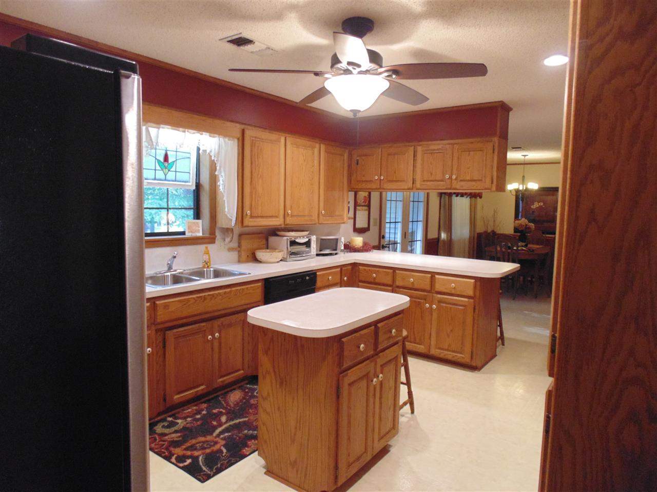 Country Oaks - Residential