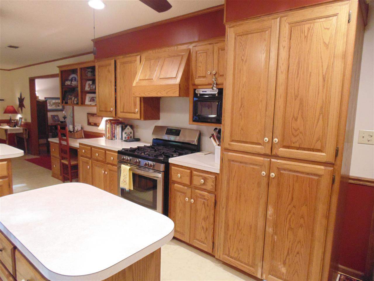 Country Oaks - Residential