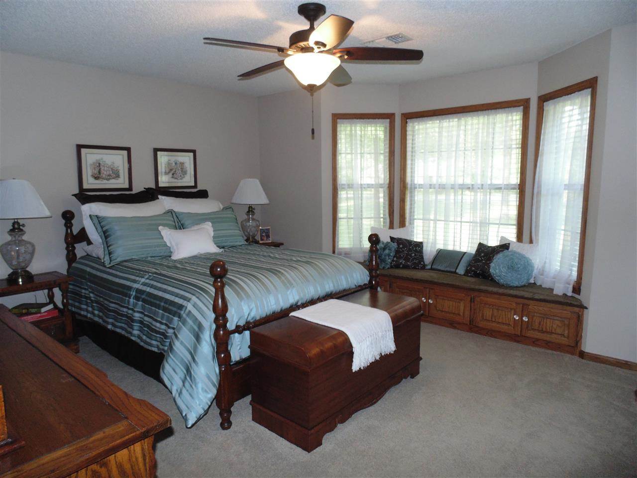 Country Oaks - Residential