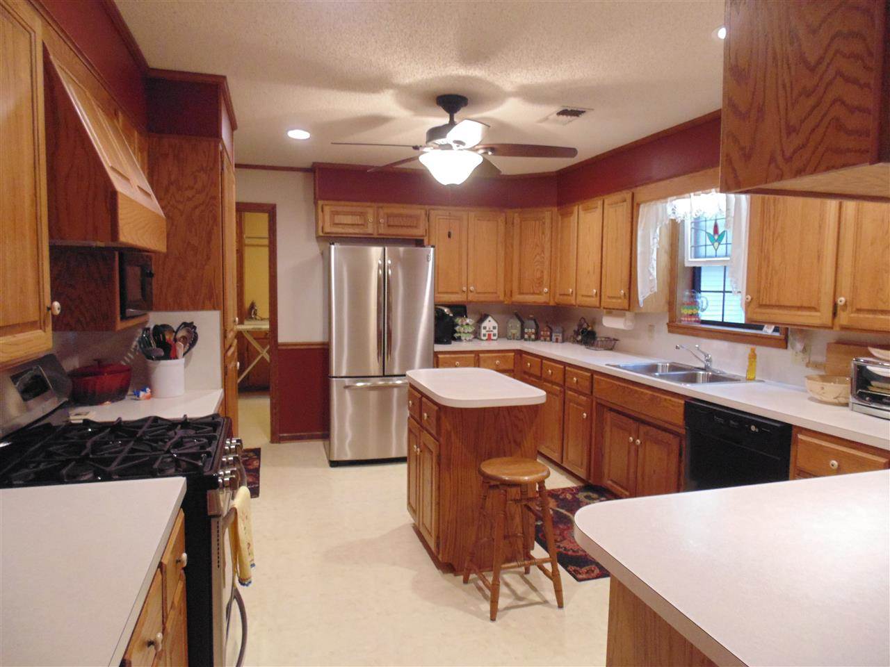 Country Oaks - Residential