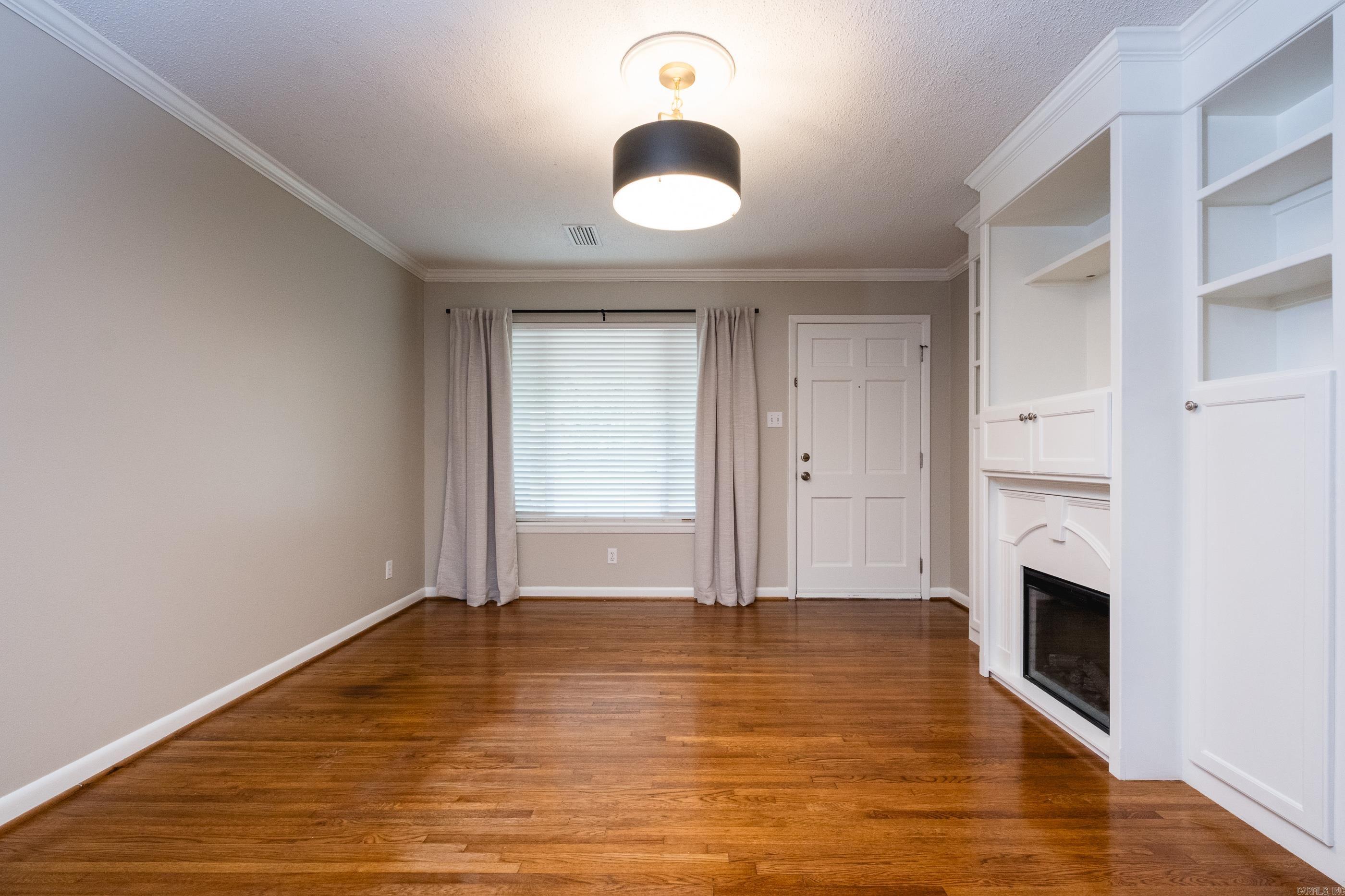 INDIAN HILLS - Residential