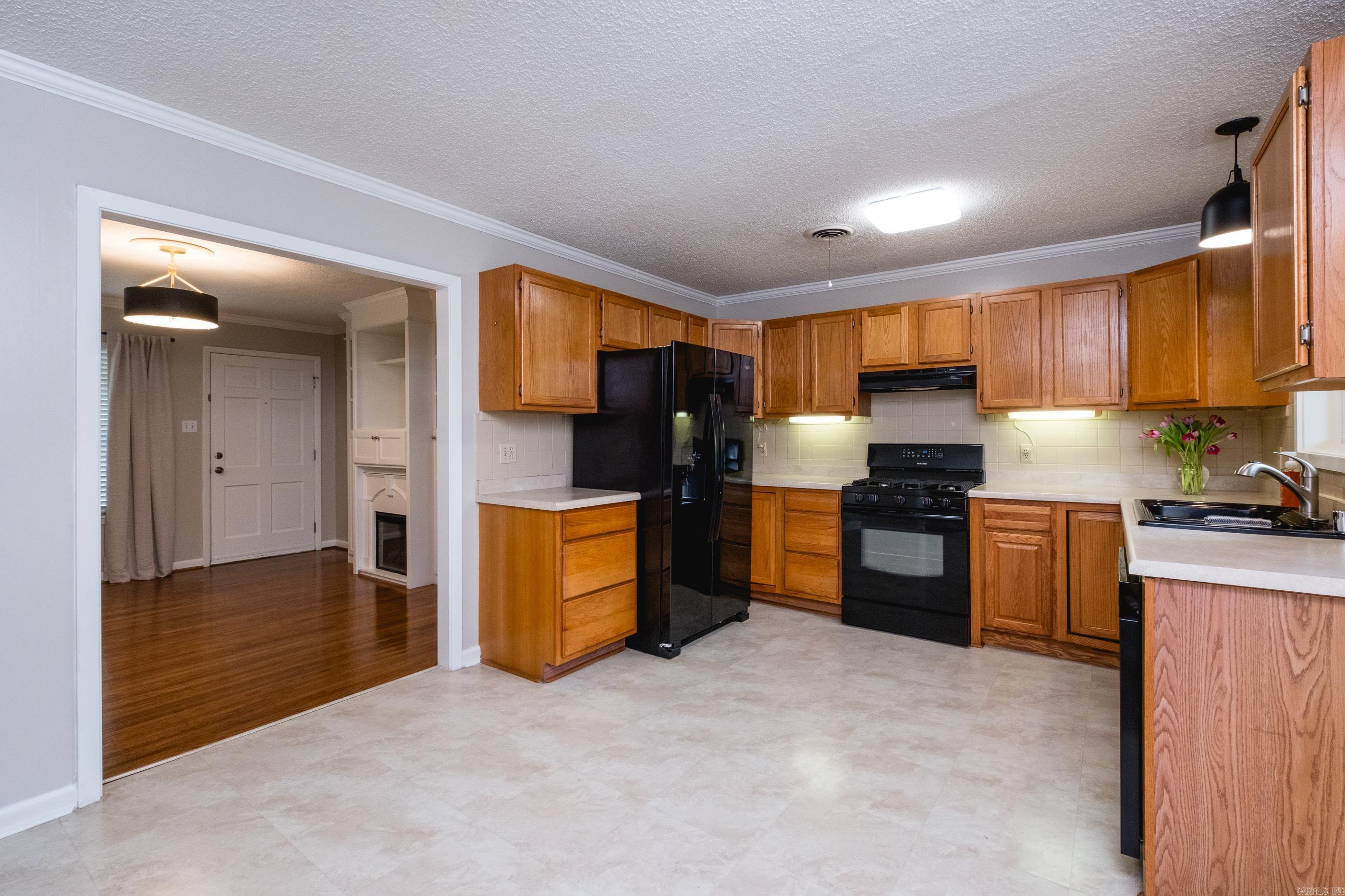 INDIAN HILLS - Residential
