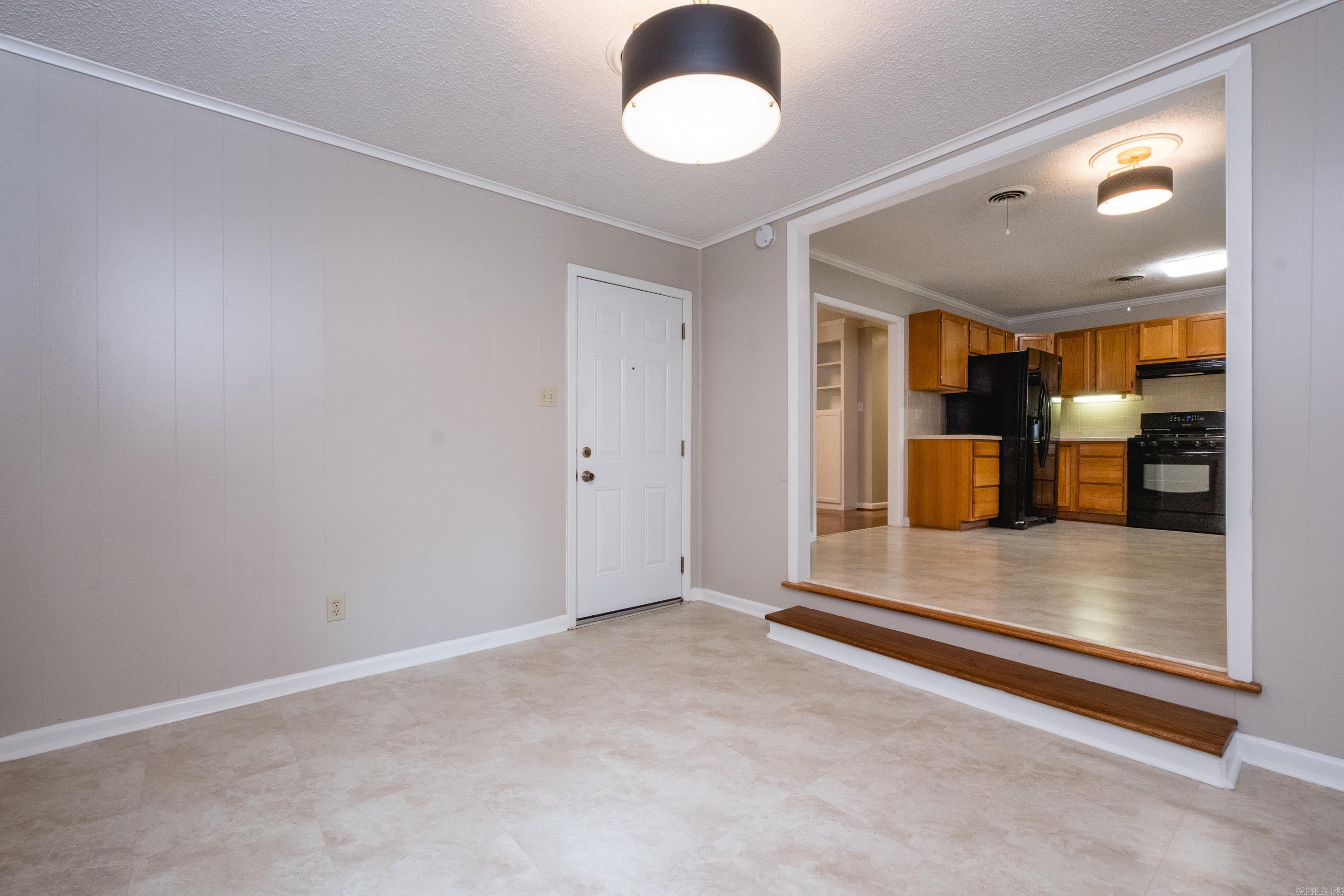 INDIAN HILLS - Residential