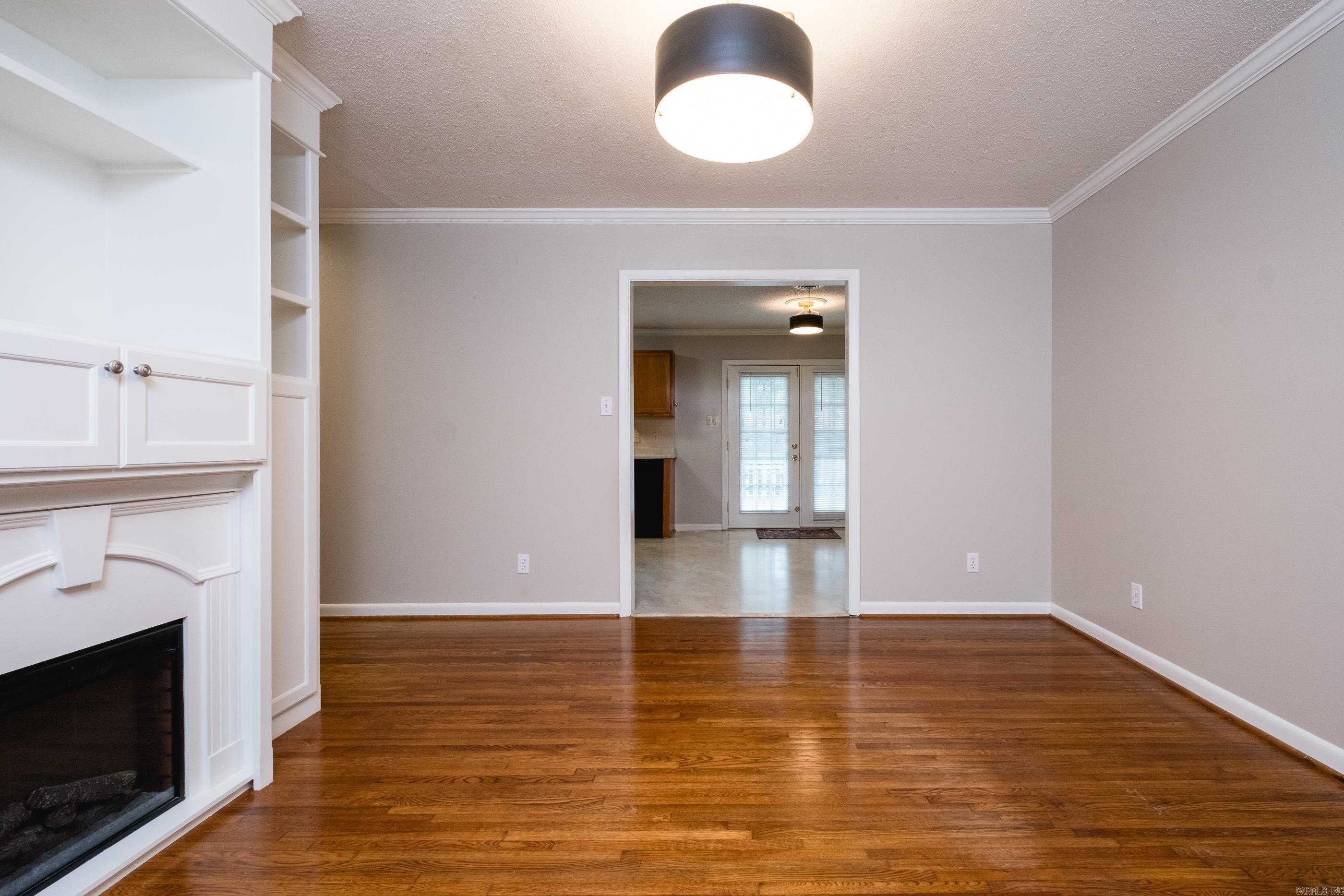 INDIAN HILLS - Residential