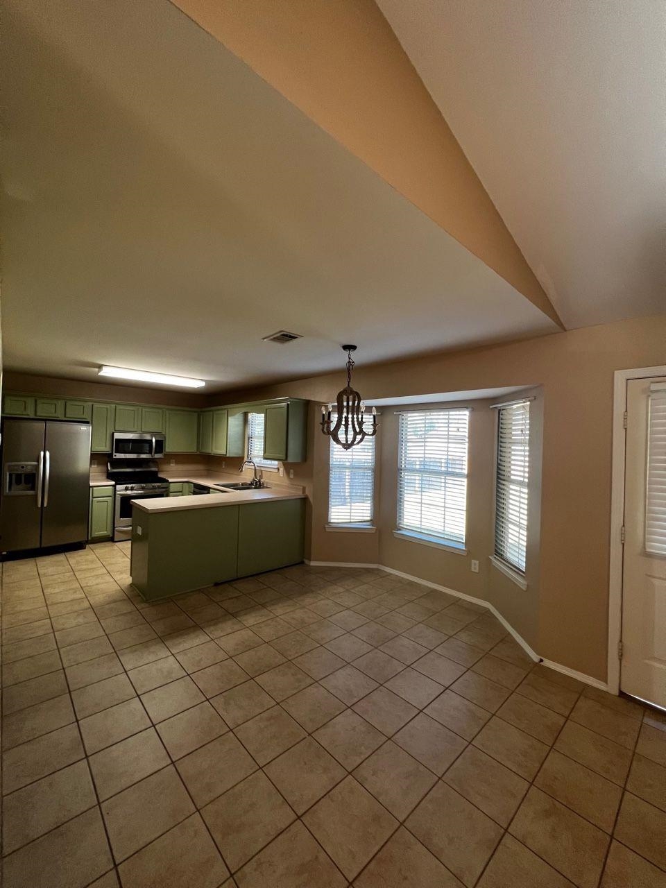 Auburn Hills - Residential Lease