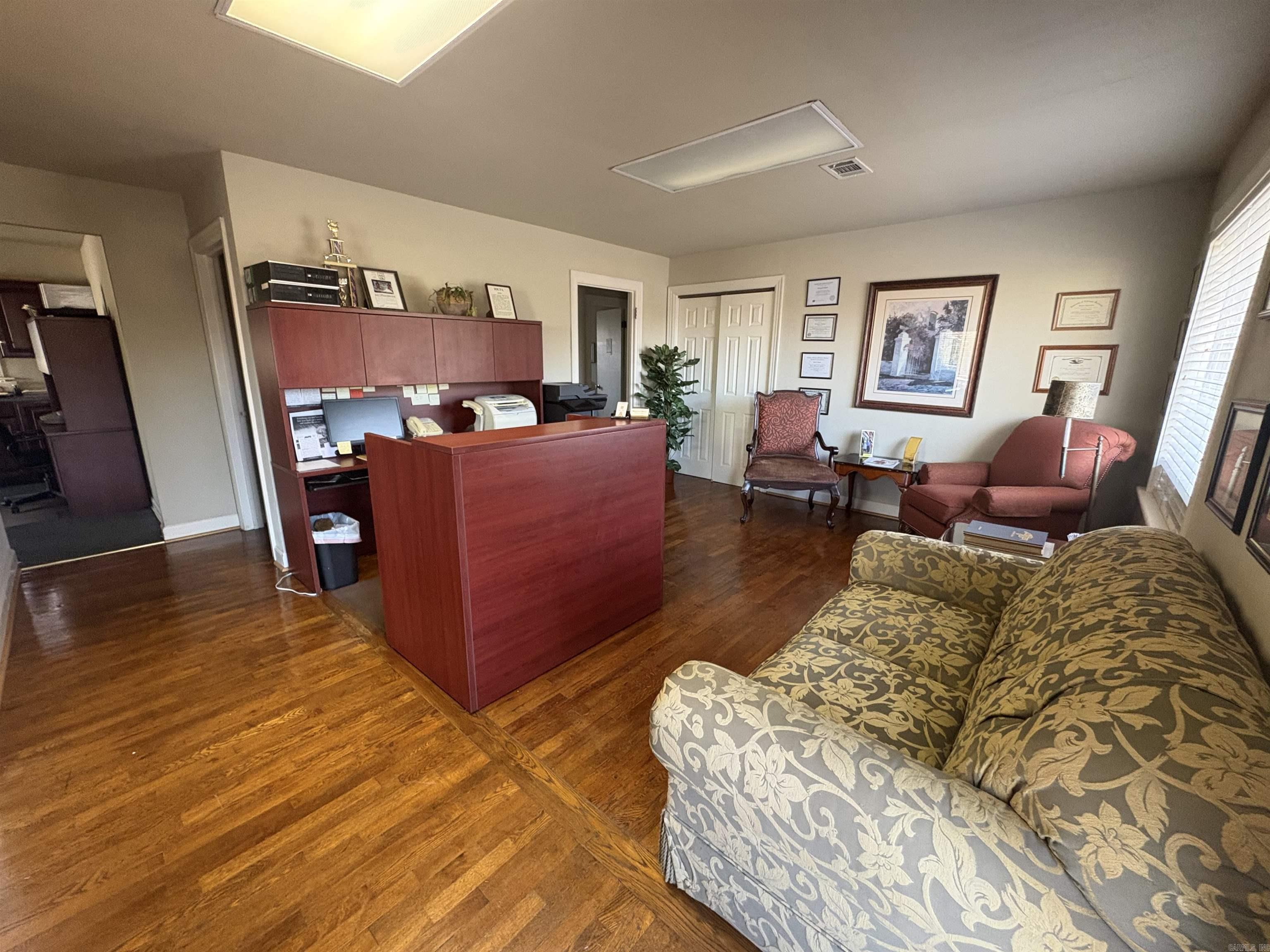 Cains Hwy 70 West - Commercial Sale