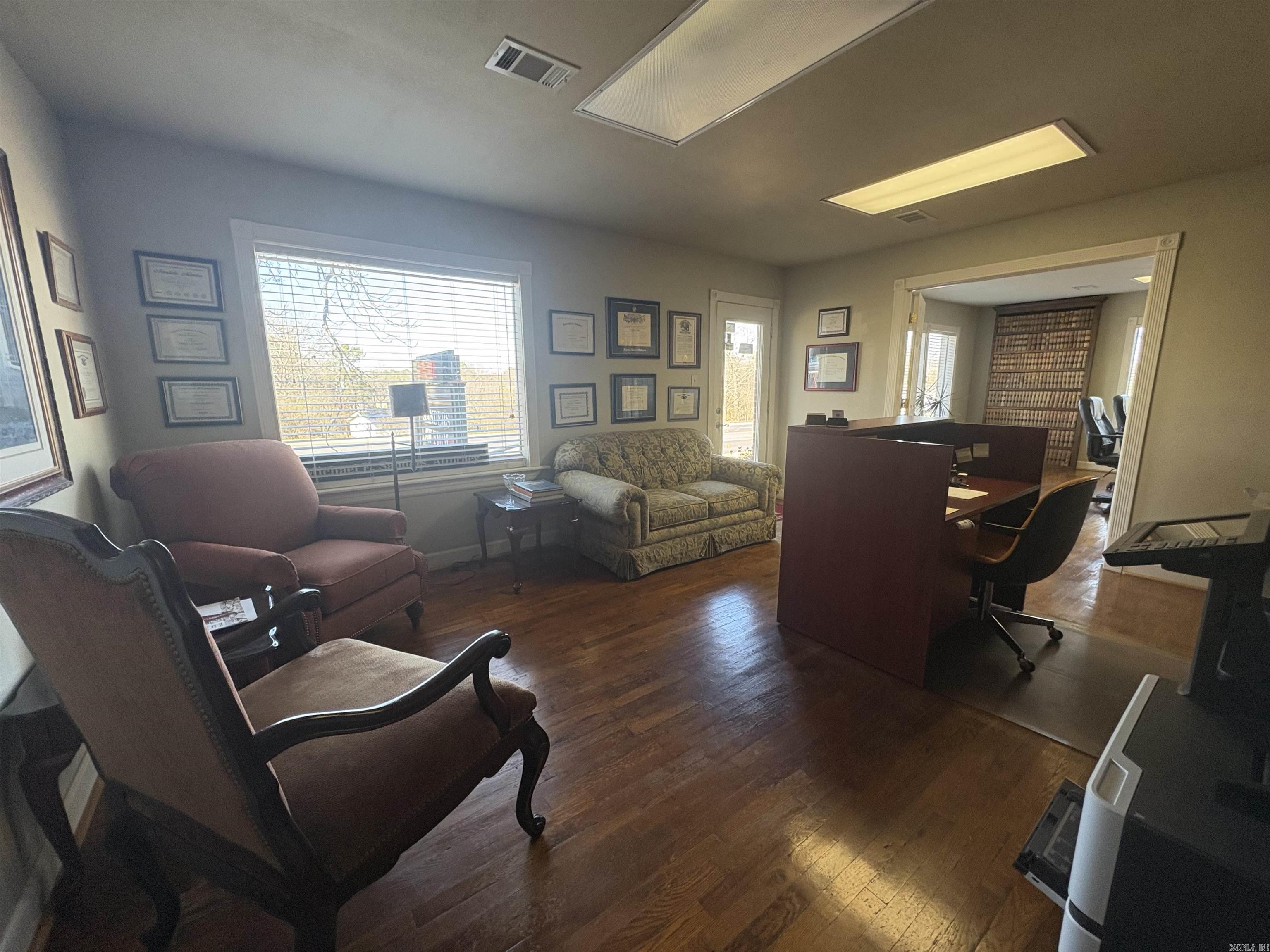 Cains Hwy 70 West - Commercial Sale