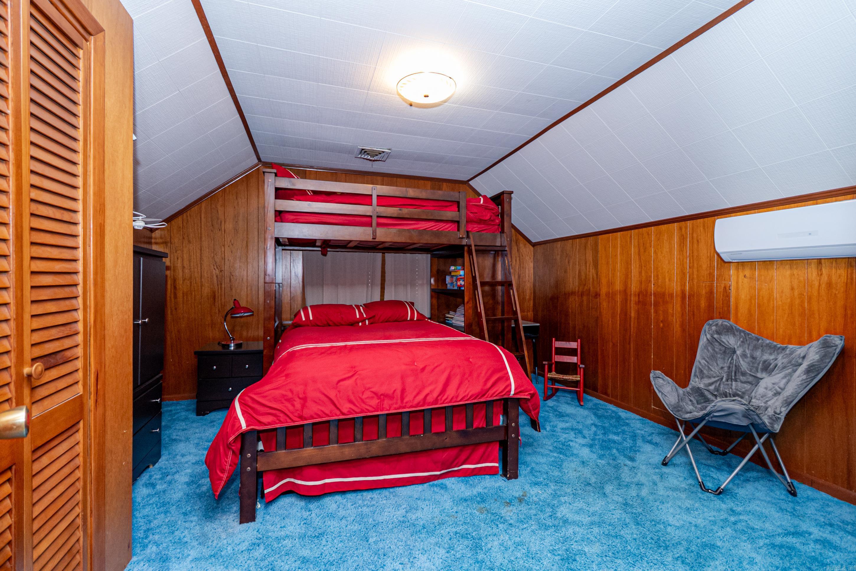 THOMPSON HEIGHTS 2ND S-D - Residential