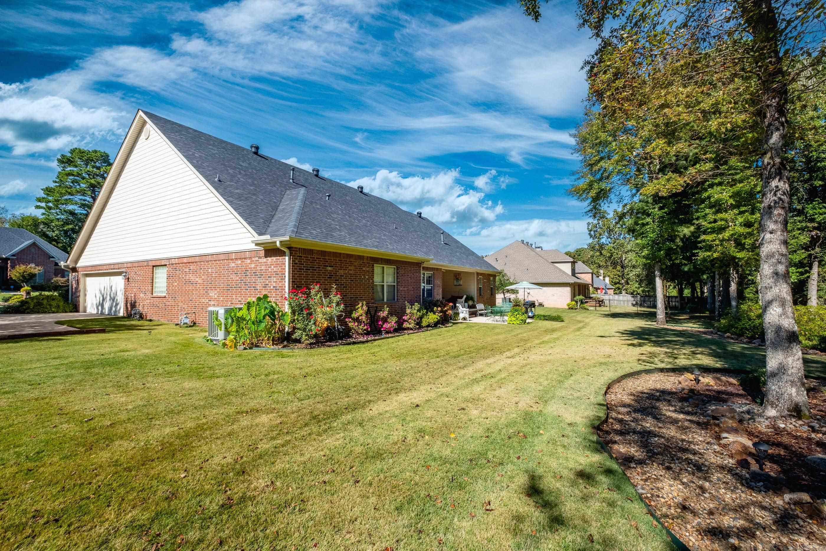 CHENAL VALLEY MARGEUAX - Residential