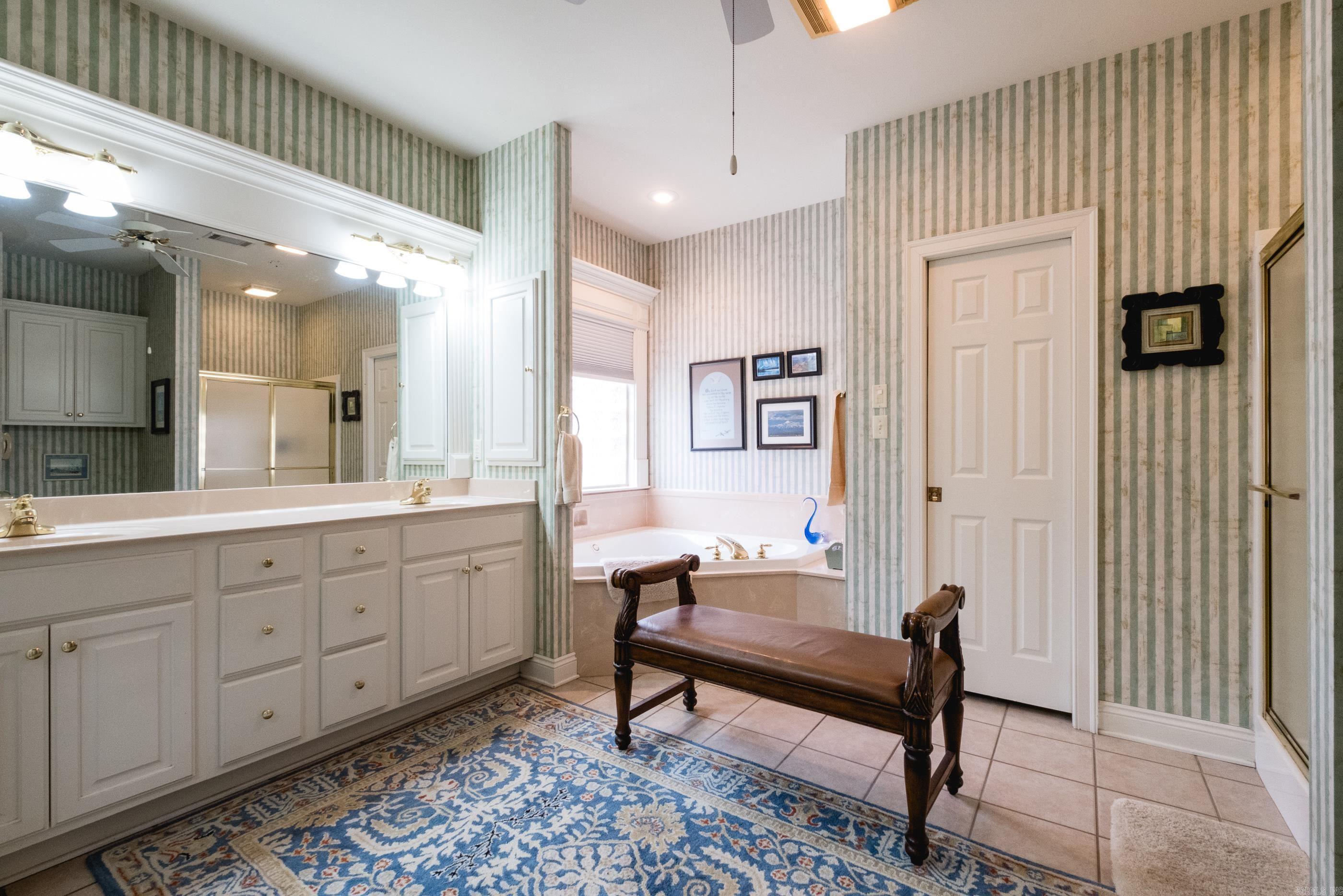 CHENAL VALLEY MARGEUAX - Residential