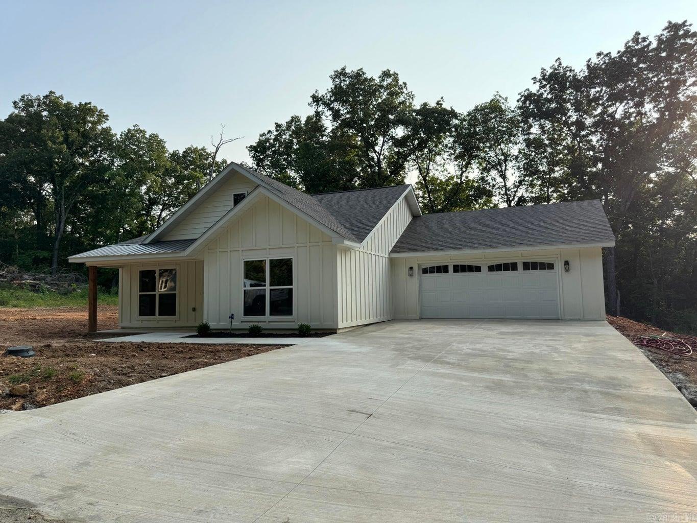 Beautiful modern 2025 New Build across from the North Golf course. Stunning wood floors greet you when you enter this 3 bedroom 2 bath home. Home features an open, split floor plan, quartz countertops in the kitchen along with ample storage, pantry, dedicated laundry, large bedrooms, and a double garage. Enjoy the special touches from the unique fans to the cabinet hardware and the door knobs, knowing you will have a special one of a kind home. Just bring your bags and move on in!!!
