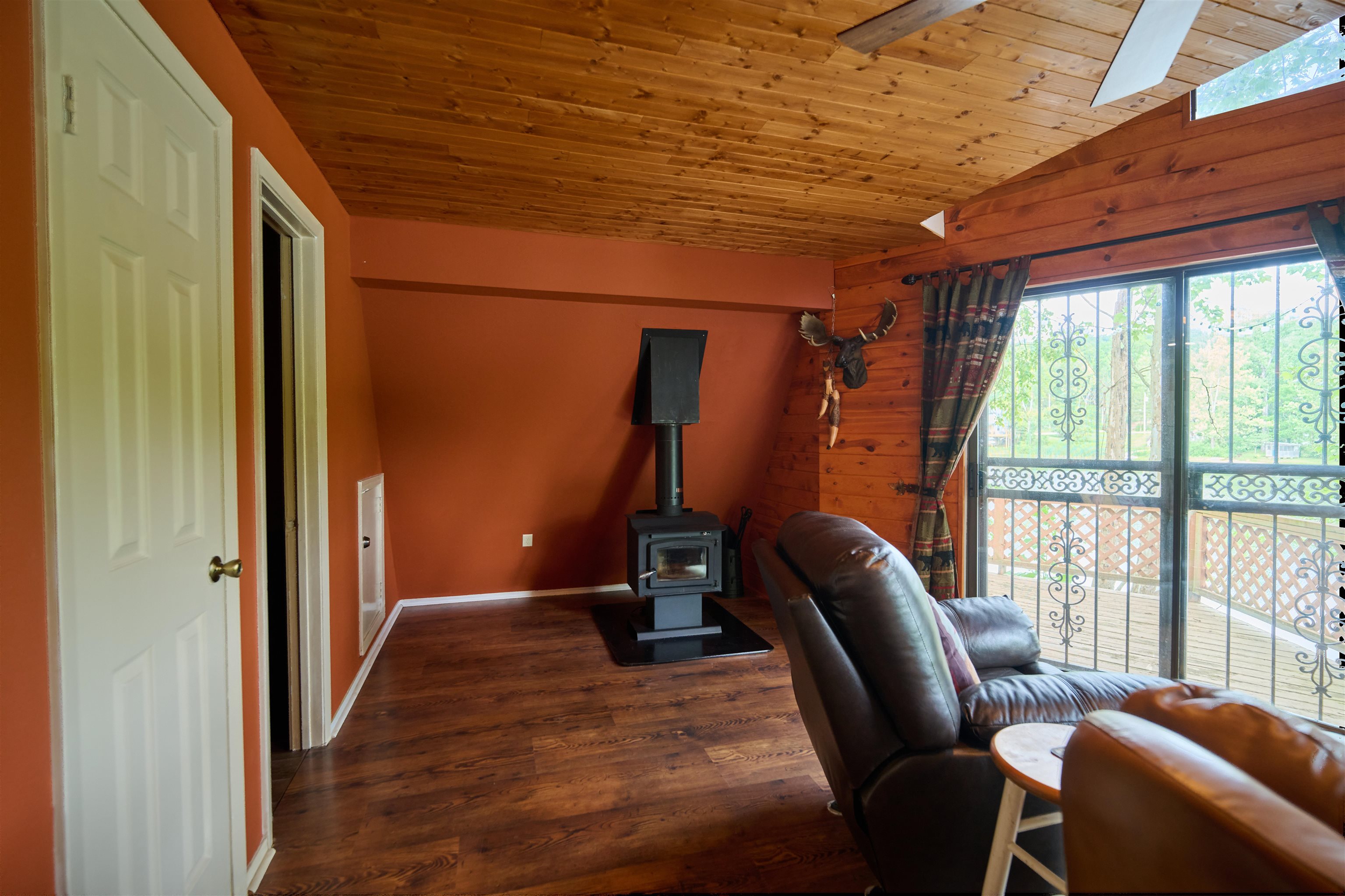 MOUNTAIN VIEW FIRST STONE - Residential