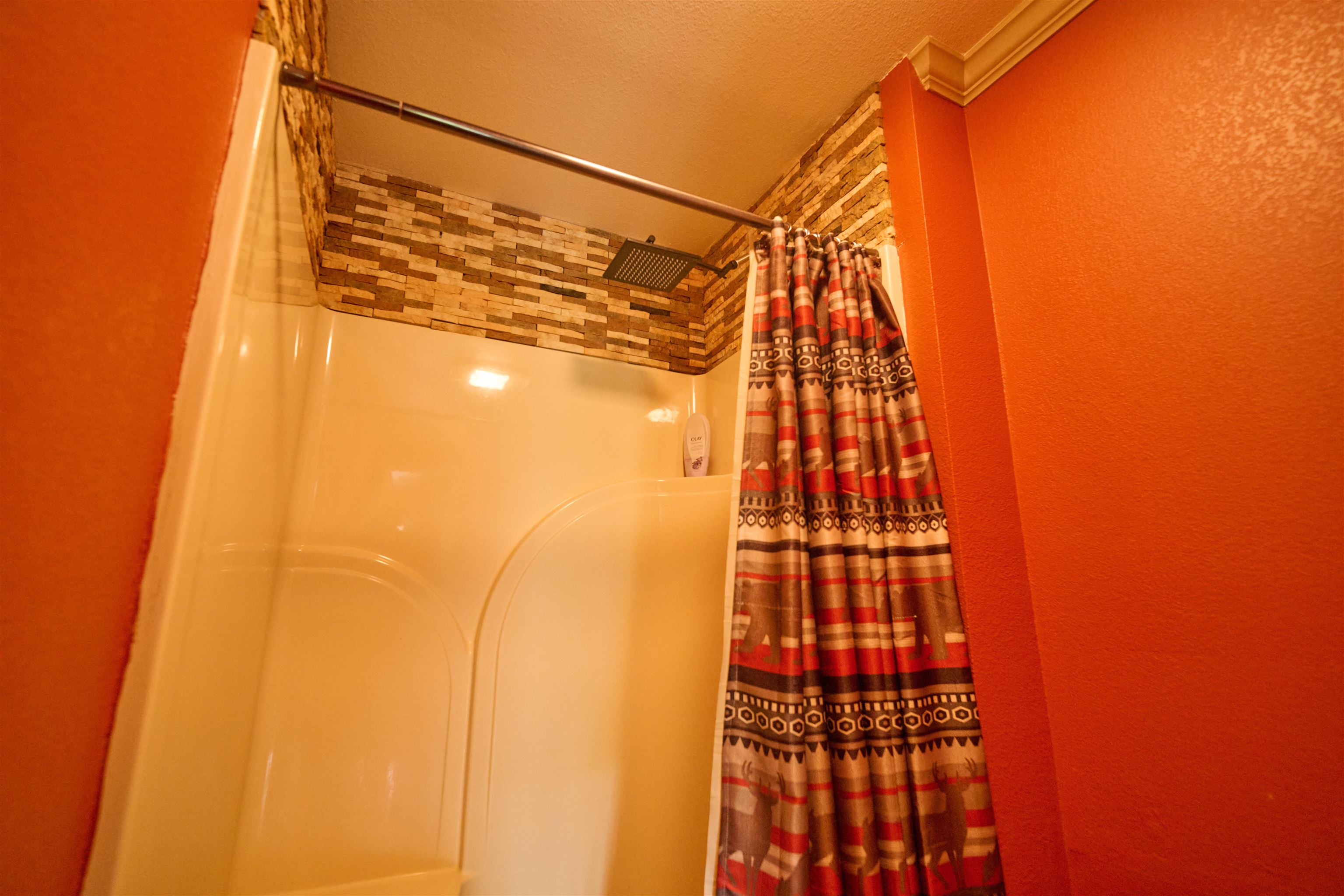 MOUNTAIN VIEW FIRST STONE - Residential