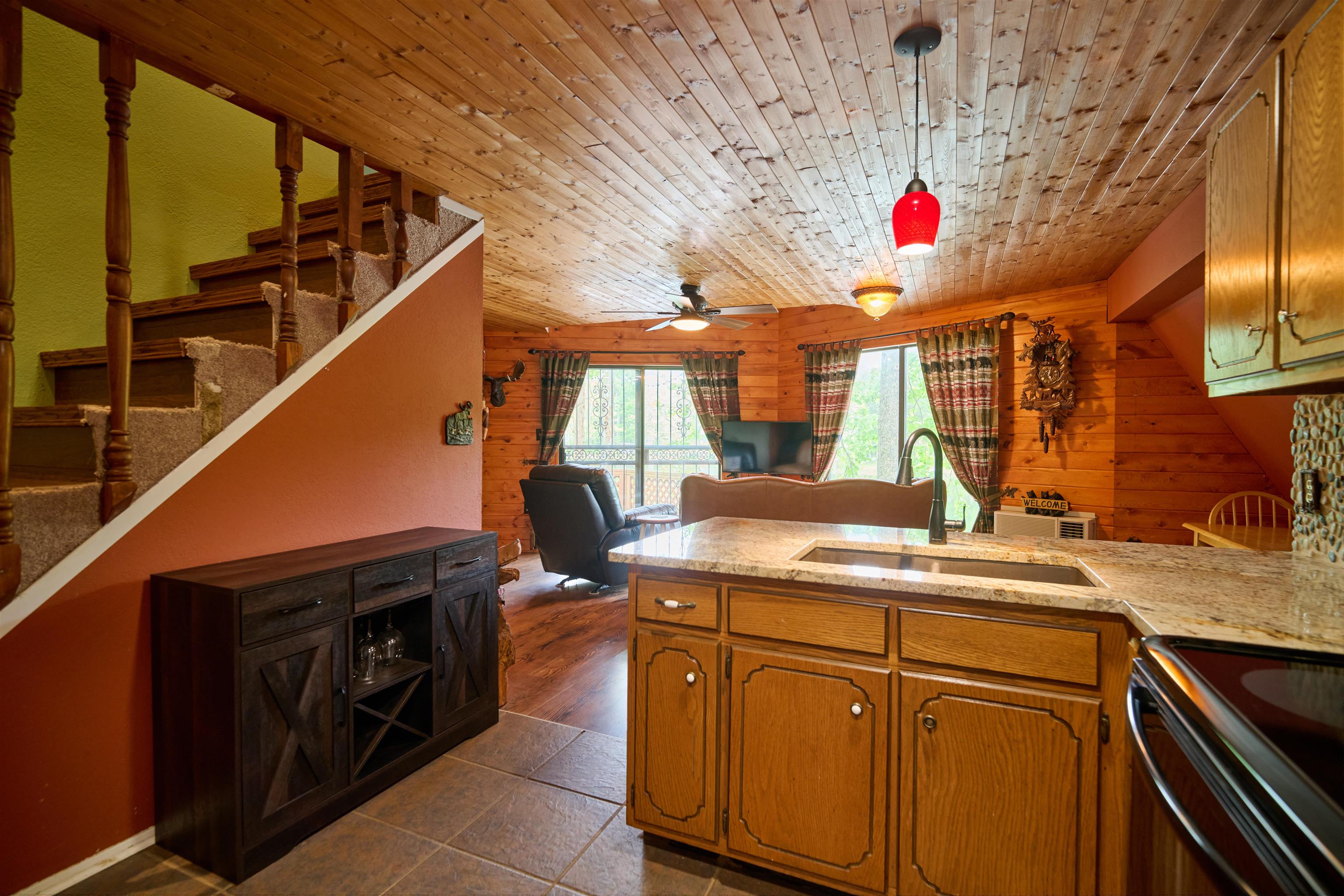 MOUNTAIN VIEW FIRST STONE - Residential