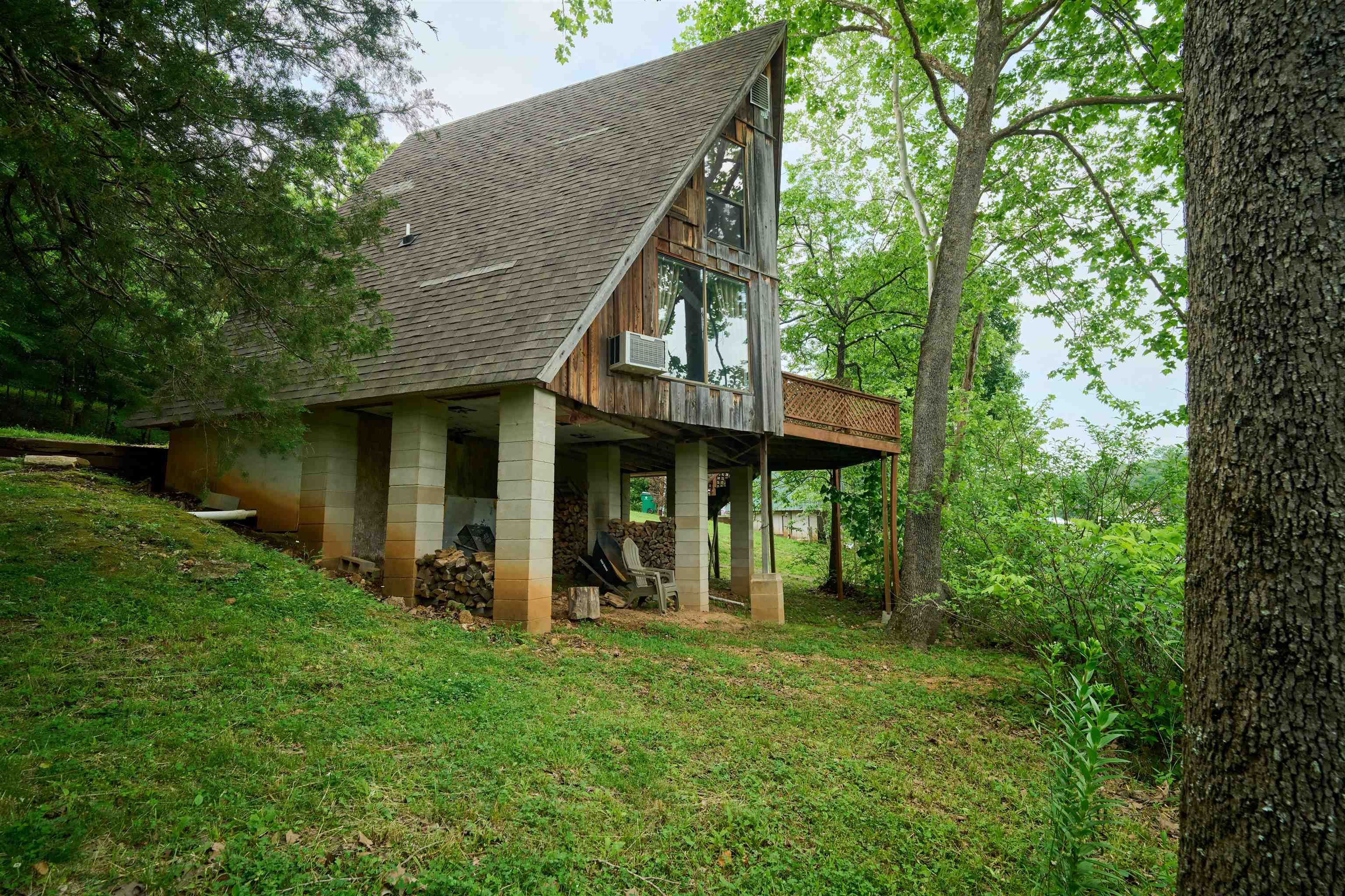 MOUNTAIN VIEW FIRST STONE - Residential