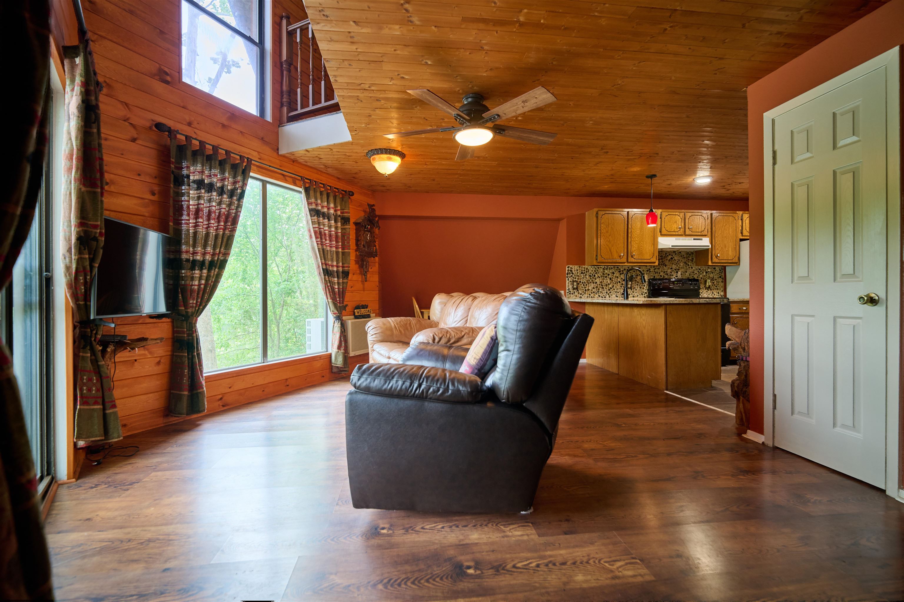 MOUNTAIN VIEW FIRST STONE - Residential