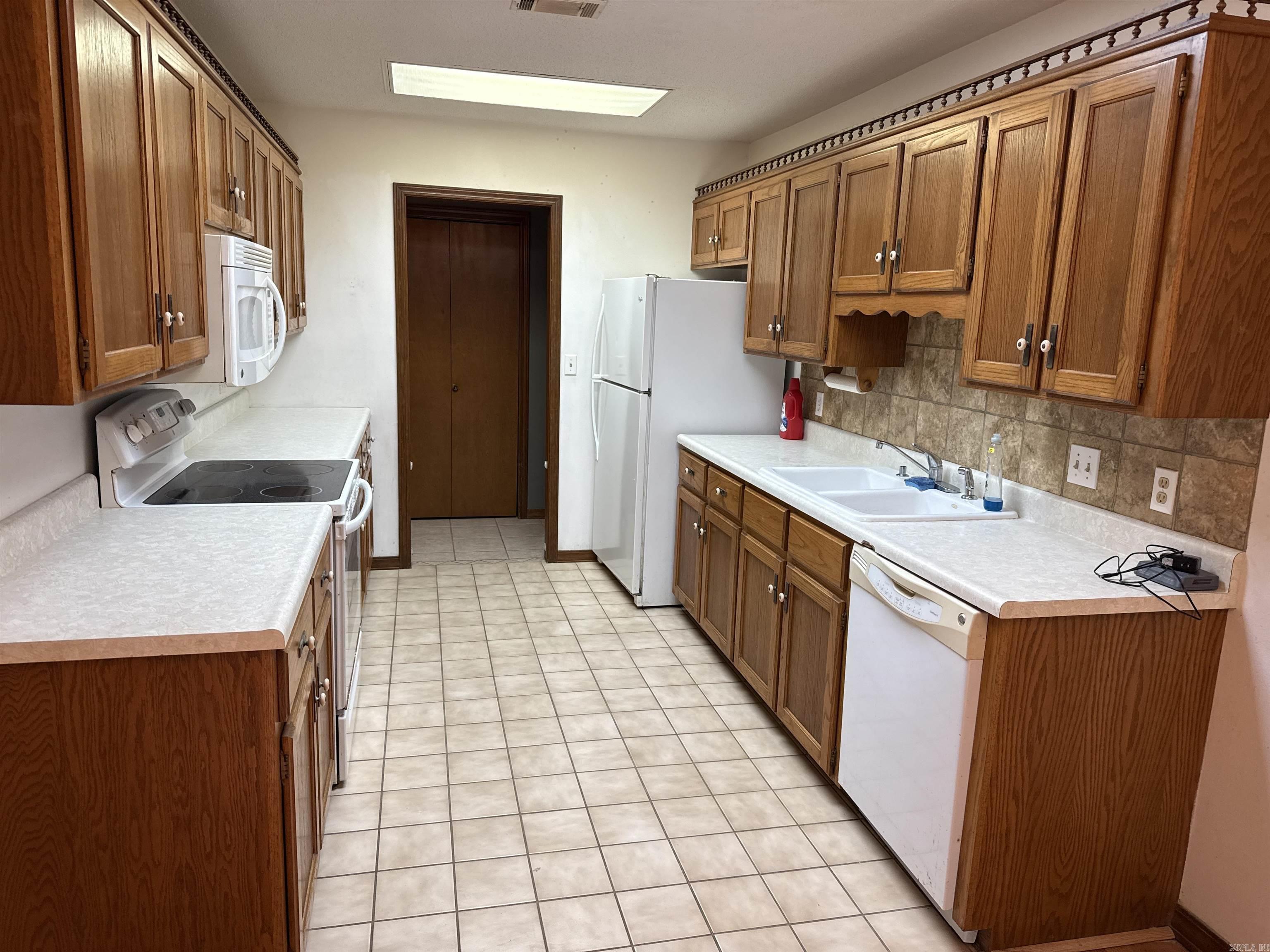 CHELSEA GLADE - Residential