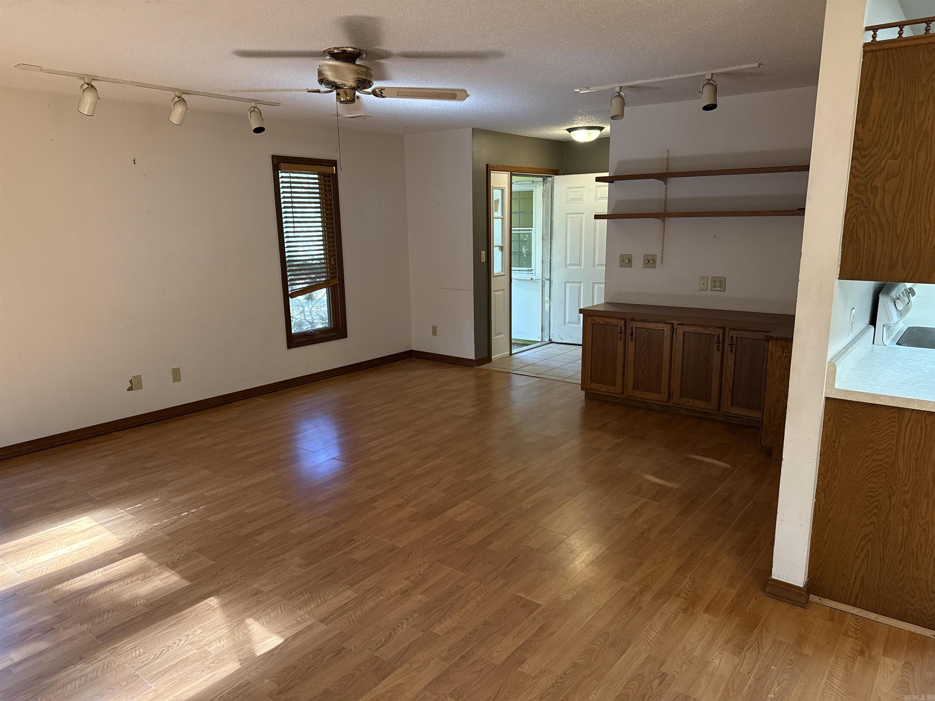 CHELSEA GLADE - Residential